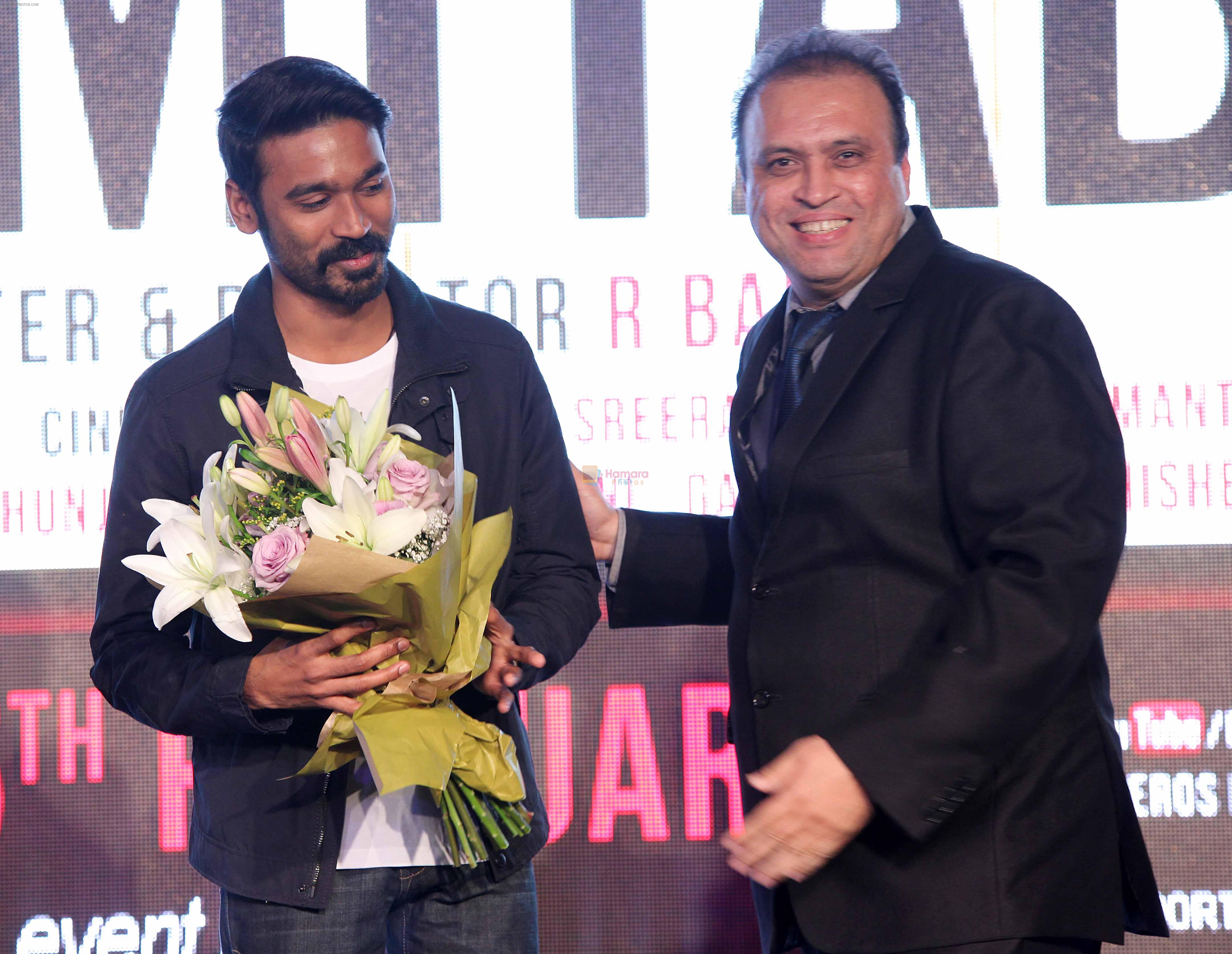 Dhanush at the Premiere Production house, headed by Mr. Javed Shafi hosted a perfect evening to Shamitabh in the UAE on 29th Jan 2015