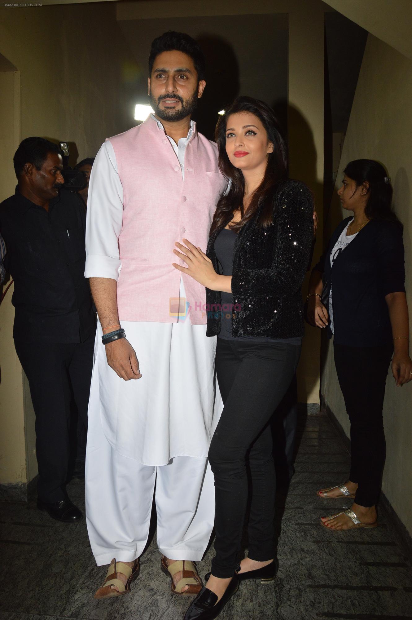 Aishwarya Rai Bachchan, Abhishek Bachchan at Film Shamitabh special screening in Mumbai on 5th Feb 2015