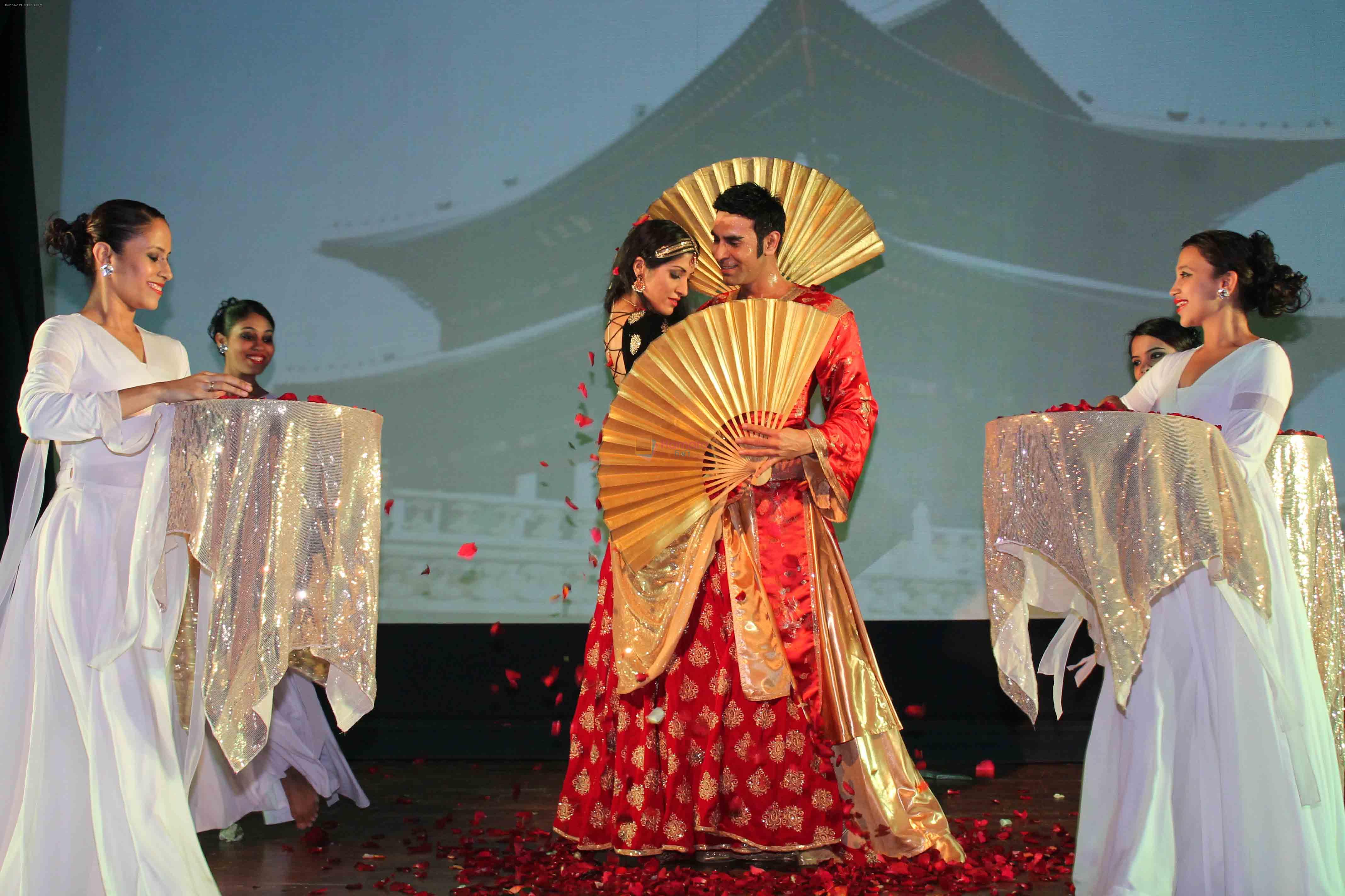 Sandip Soparrkar and jesse Randhawa at Indo Korean grand musical by Sandip Soparrkar based on 78 AD staged for Valentine's Day on 11th Feb 2015