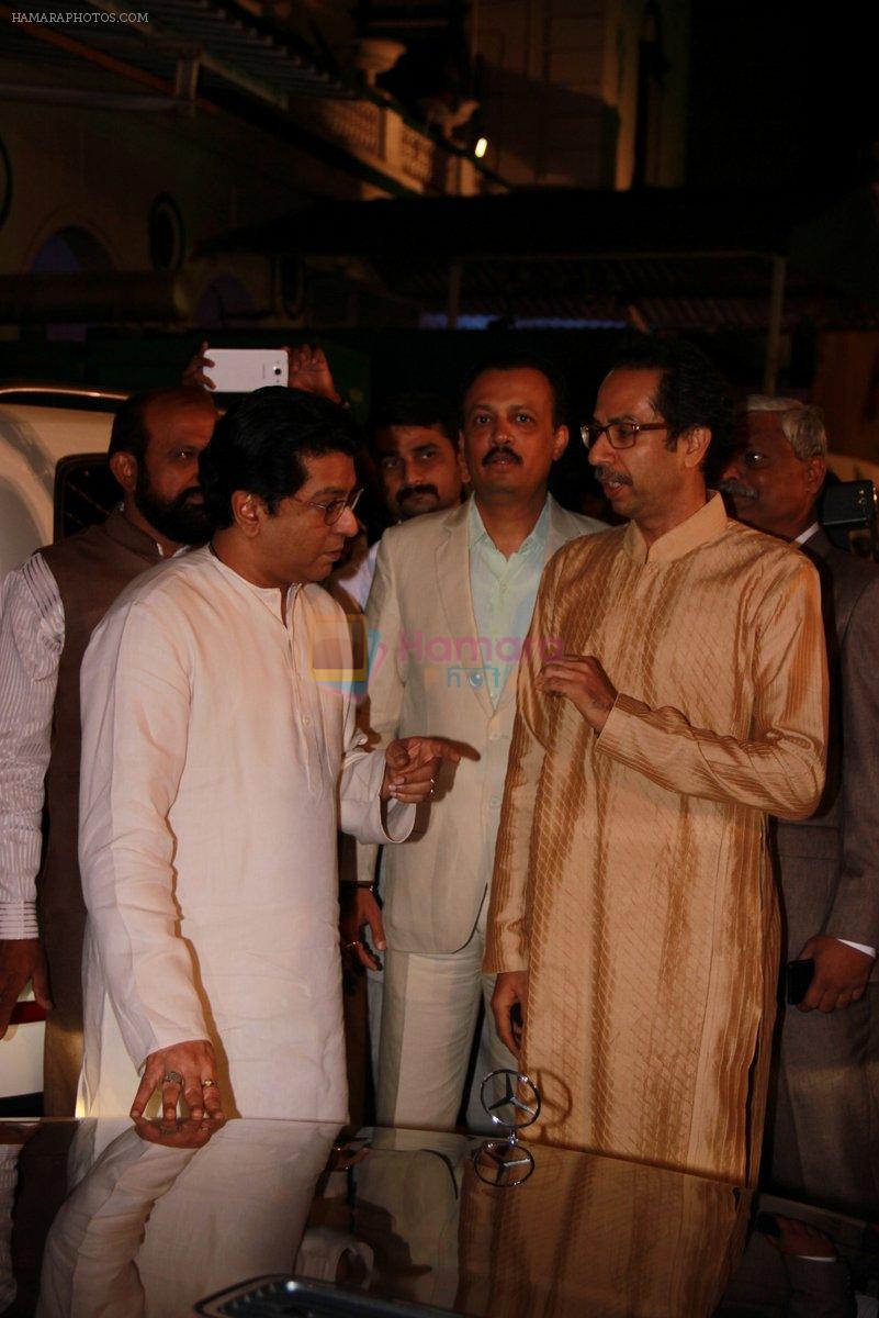 Uddhav Thackeray at Designer Manali Jagtap's Wedding Reception in Mumbai on 11th Feb 2015