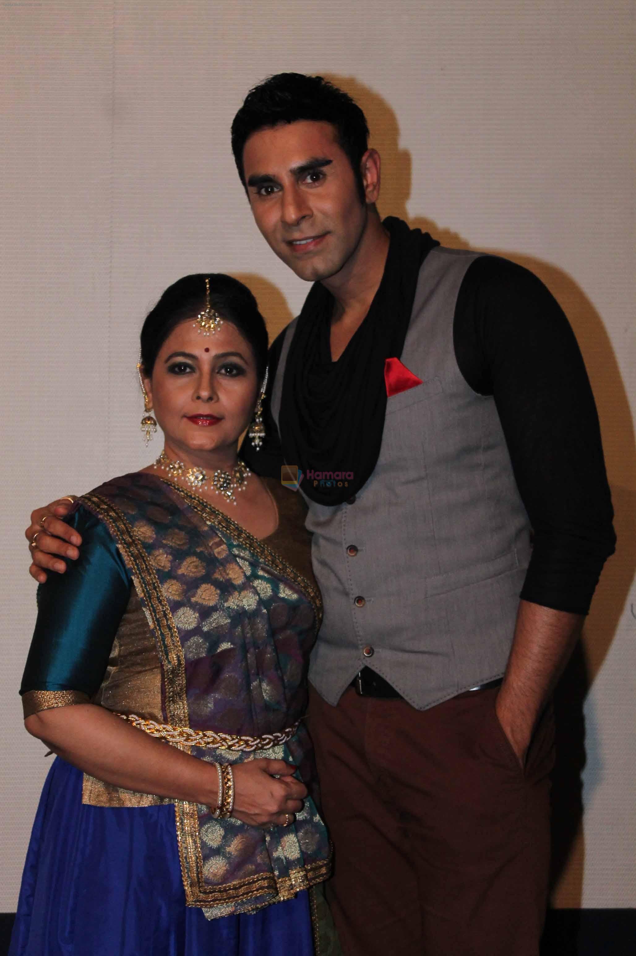 Vijayshree Chaudhary with Sandip Soparrkar at Indo Korean grand musical by Sandip Soparrkar based on 78 AD staged for Valentine's Day on 11th Feb 2015
