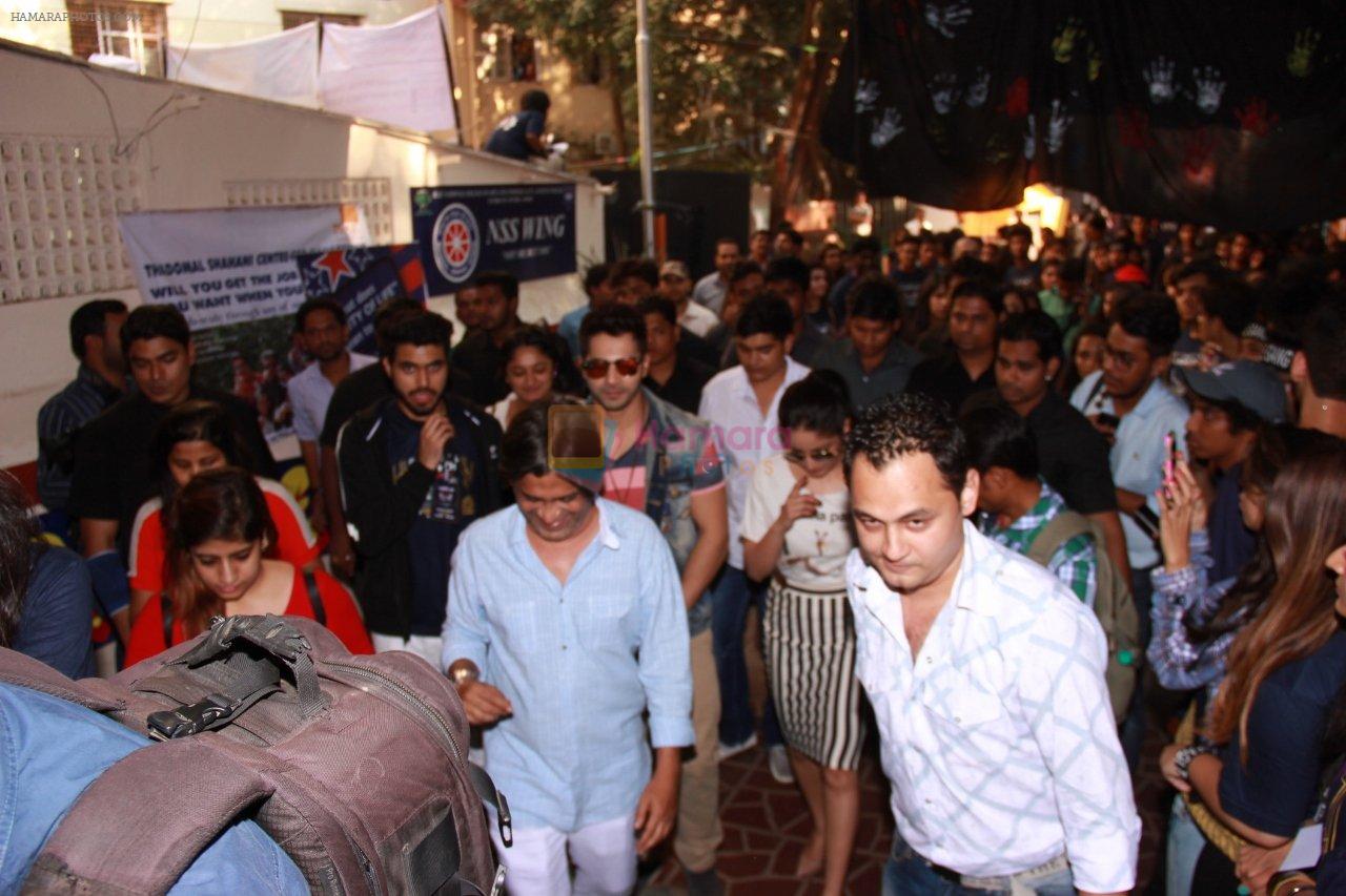 Varun Dhawan, Yami Gautam promote Badlapur at National college festival on 13th Feb 2015