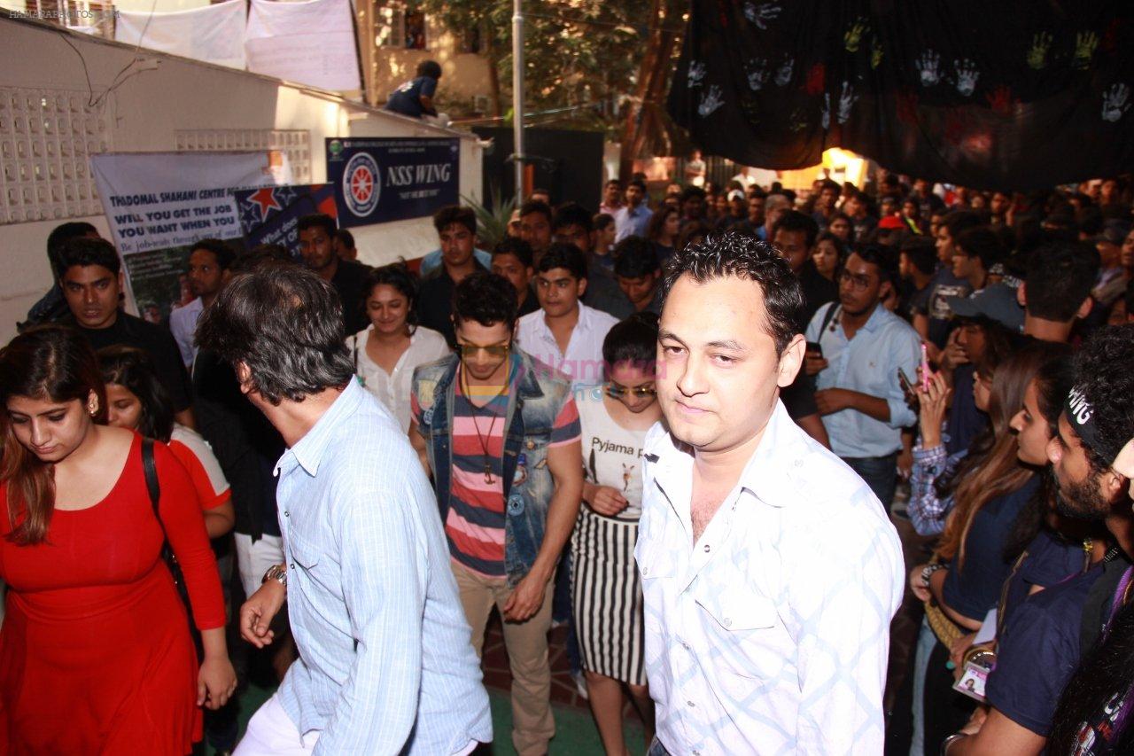 Varun Dhawan, Yami Gautam promote Badlapur at National college festival on 13th Feb 2015