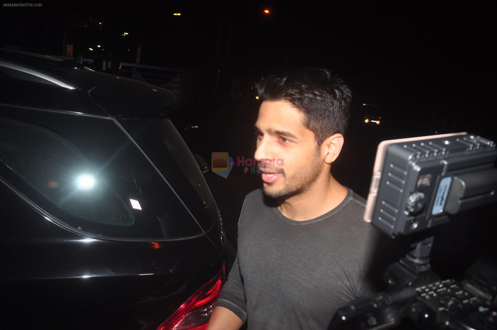 Sidharth Malhotra at pvr to watch badlpaur on 20th Feb 2015