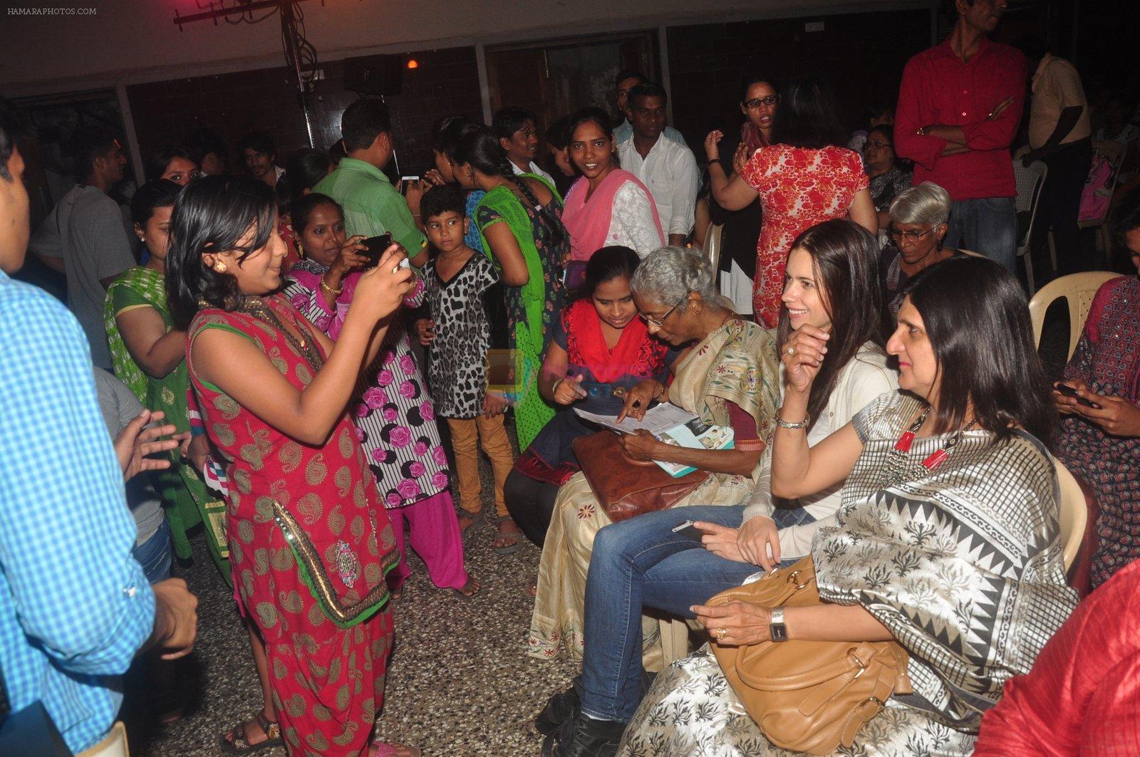 Kalki Koechlin watches Ishqiya Dharavi Style Play in Mumbai on 20th Feb 2015