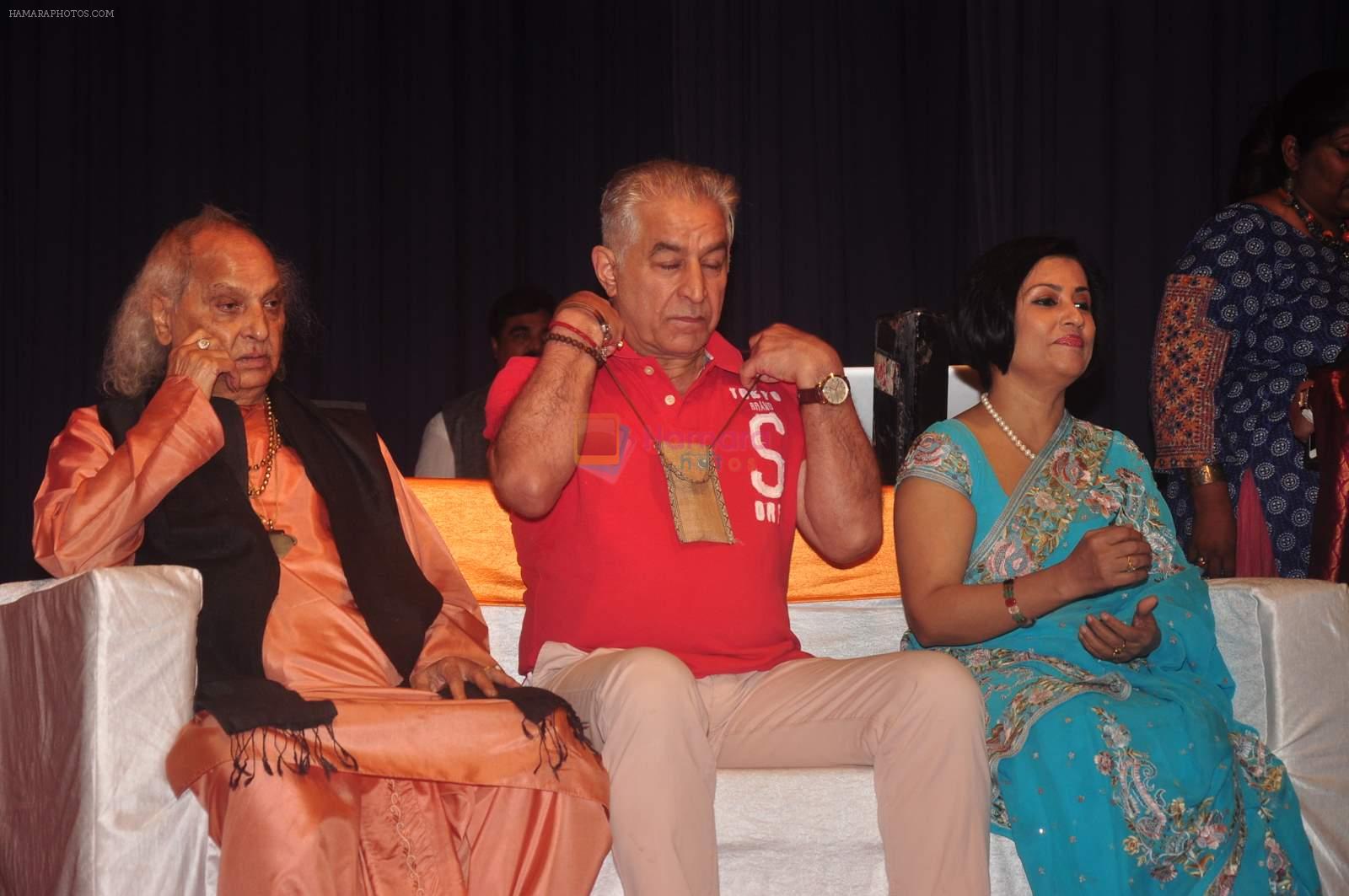 Pandit Jasraj, Dalip Tahil at Isckon for dr veen amundra's album launch in Mumbai on 22nd Feb 2015