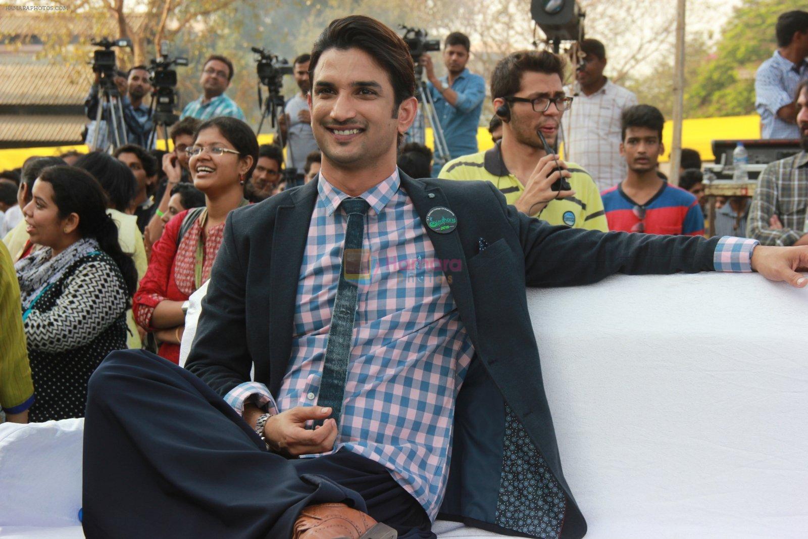 Sushant Singh Rajput at Byomkesh Bakshi Fashion Showcase in Mumbai on 25th Feb 2015