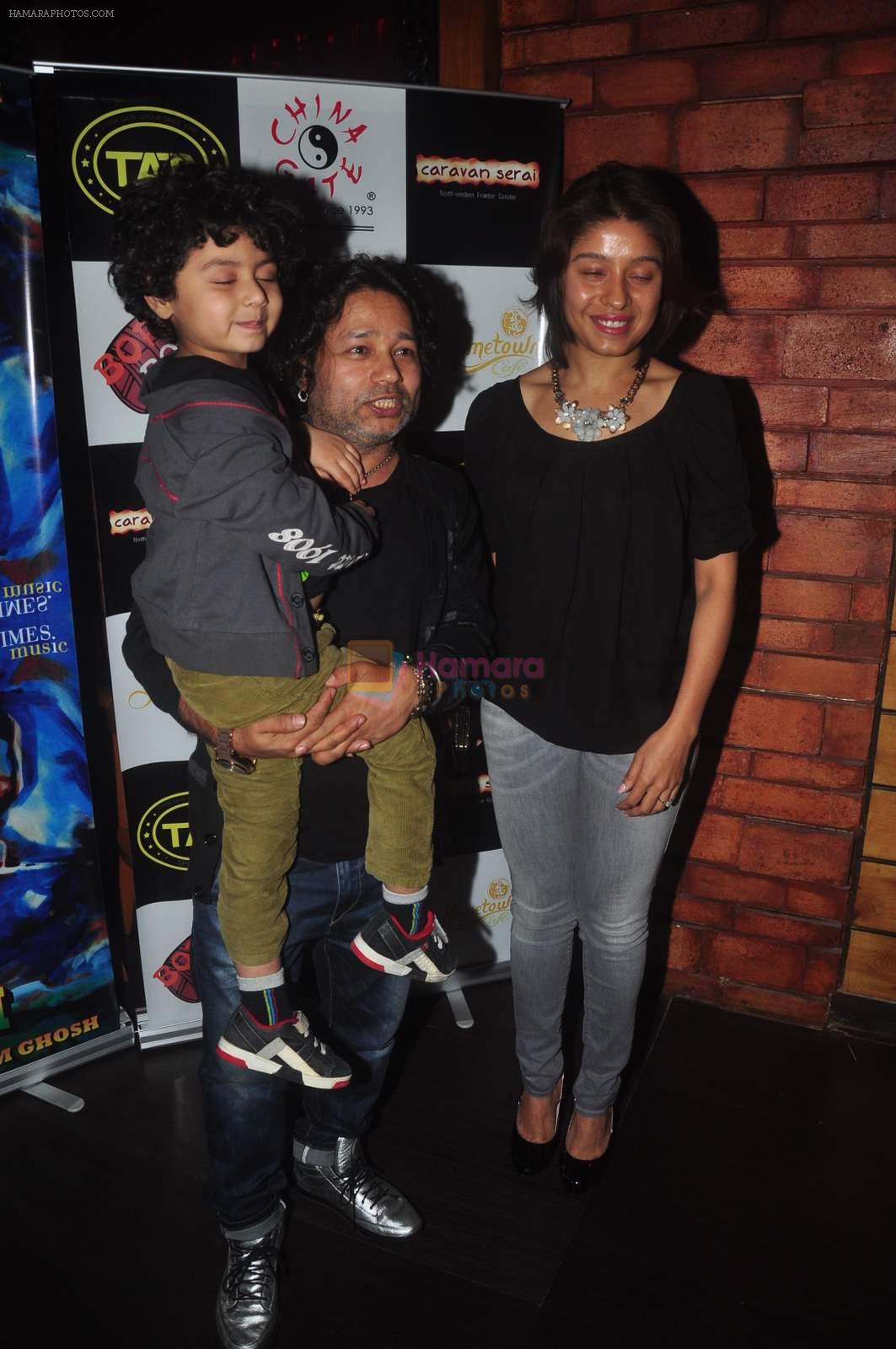 Kailash Kher, Sunidhi Chauhan at Bickram ghosh's album launch in Tap Bar on 25th Feb 2015