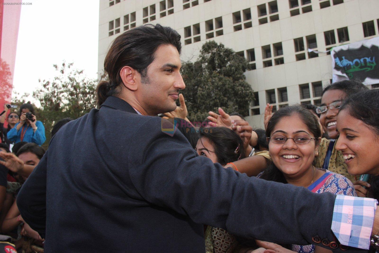 Sushant Singh Rajput at Byomkesh Bakshi Fashion Showcase in Mumbai on 25th Feb 2015