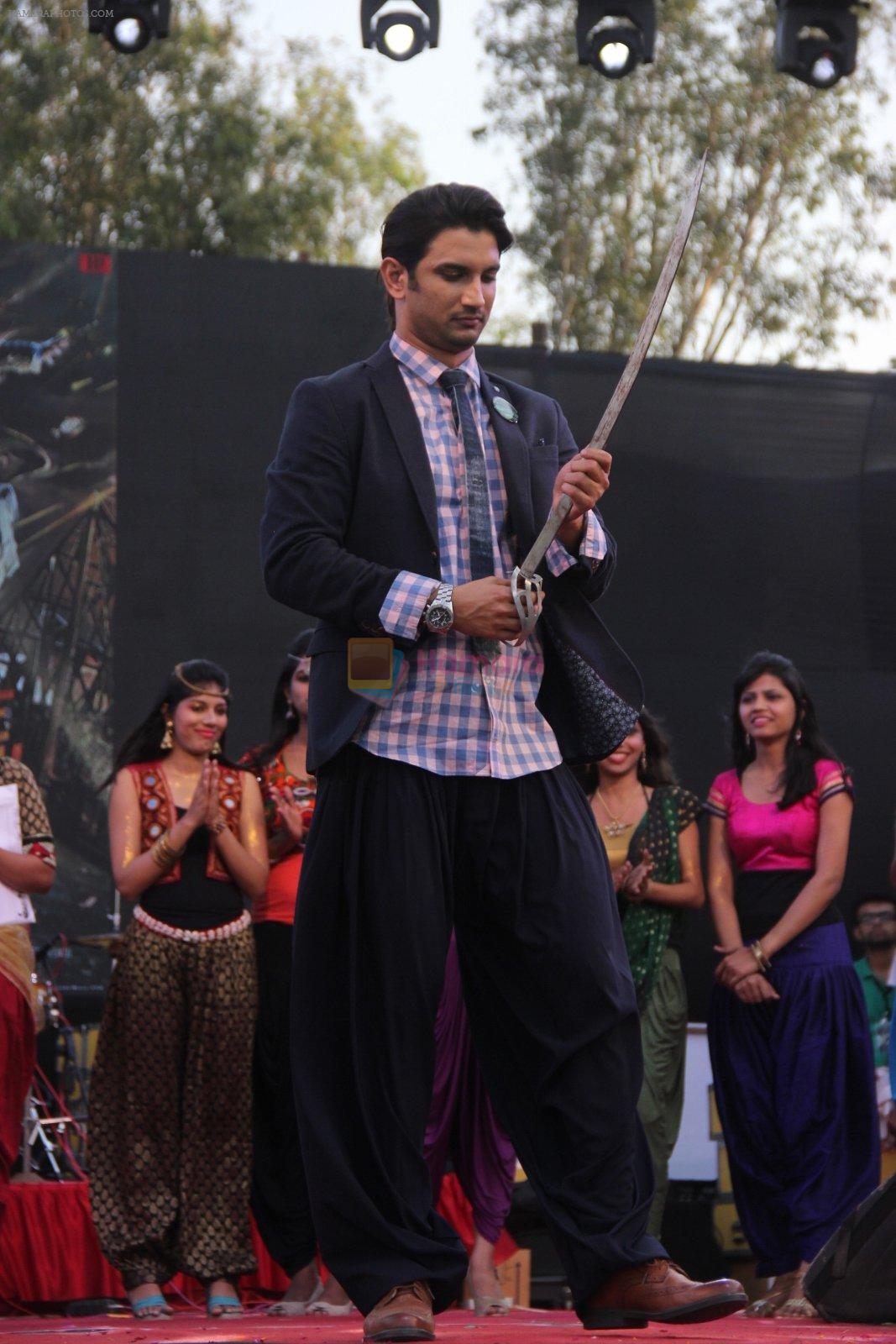 Sushant Singh Rajput at Byomkesh Bakshi Fashion Showcase in Mumbai on 25th Feb 2015