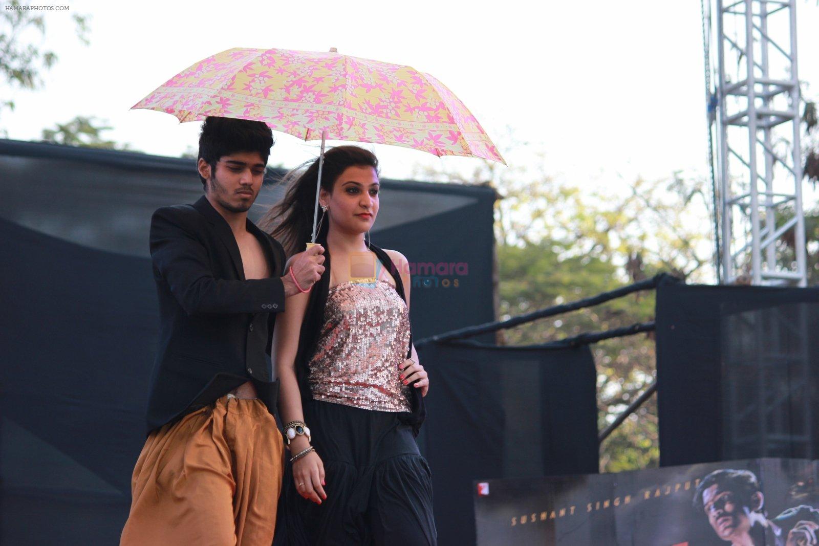 at Byomkesh Bakshi Fashion Showcase in Mumbai on 25th Feb 2015