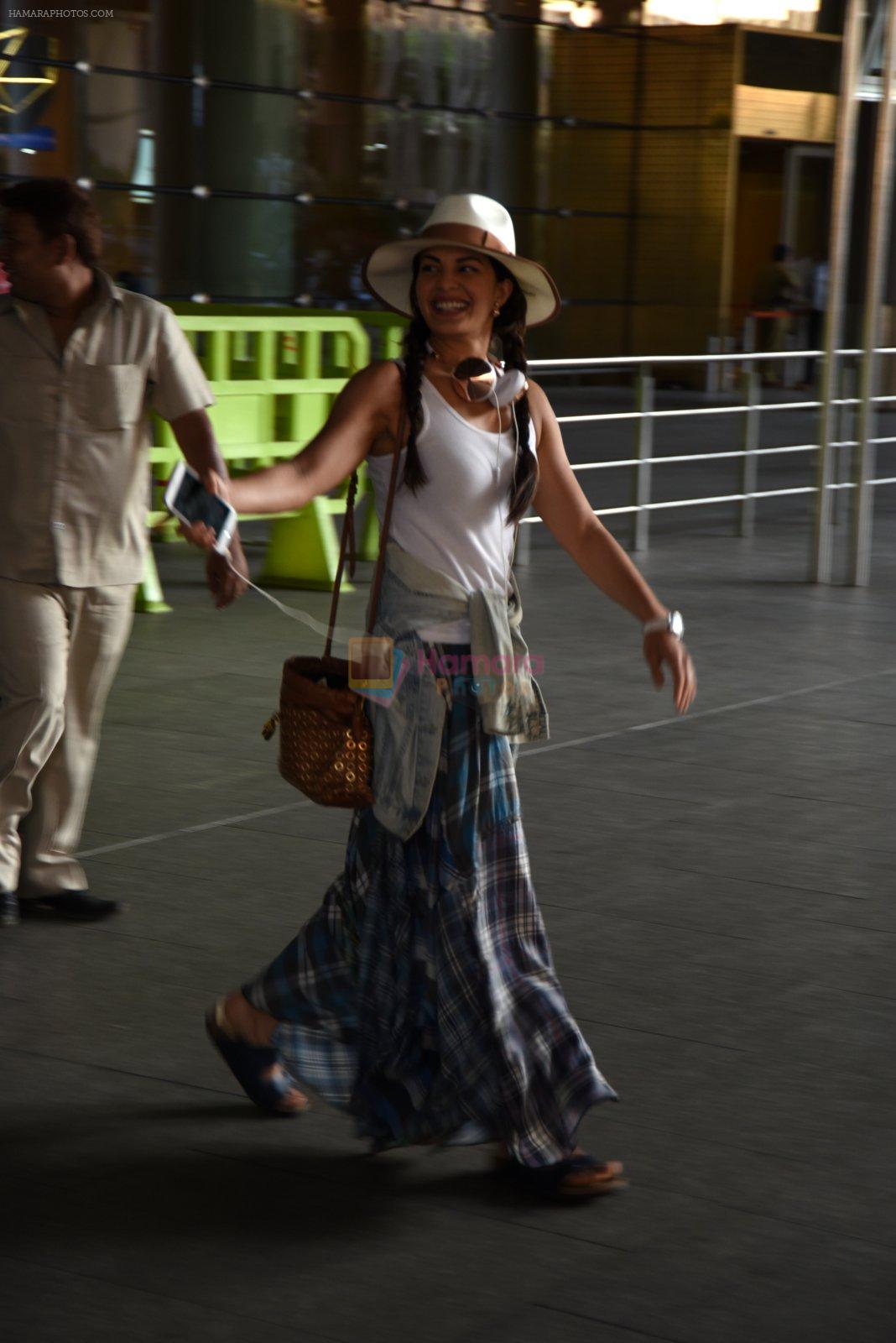 Jacqueline Fernandez Snapped post Bangkok return on 26th Feb 2015