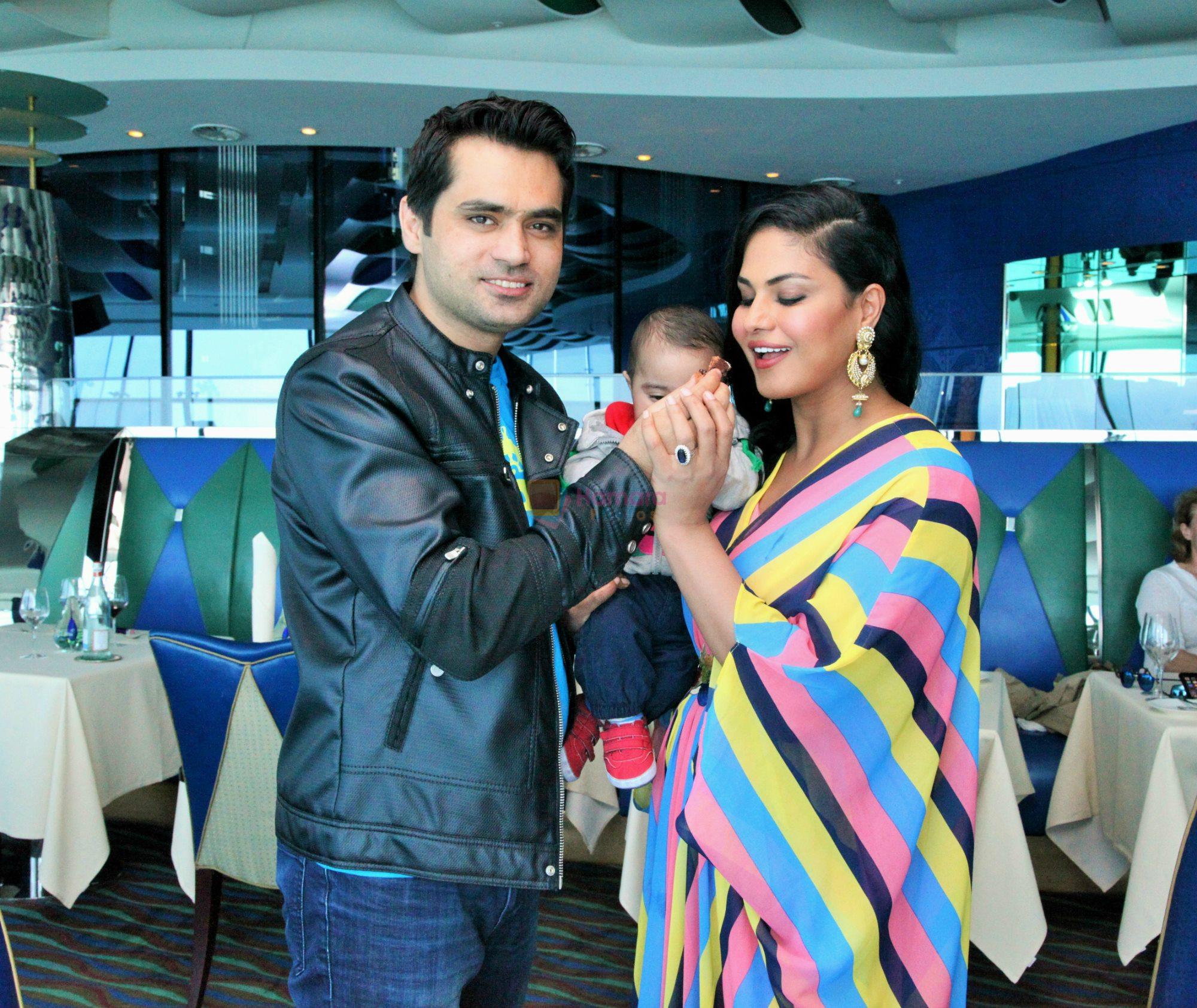 Veena Malik celebrated her birthday in Dubai on 28th Feb 2015