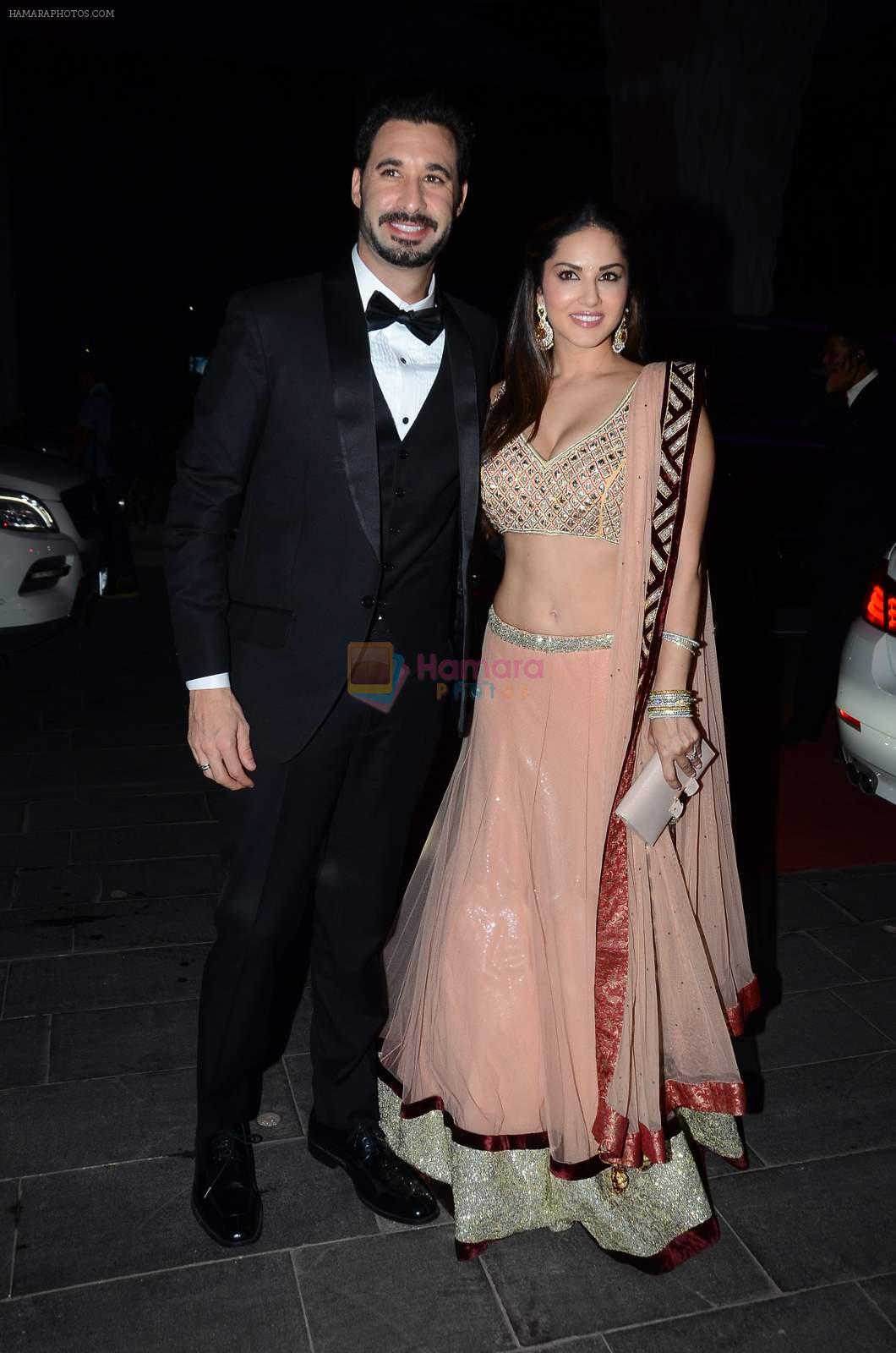 Sunny Leone at Tulsi Kumar's wedding reception in Sahara Star, Mumbai on 2nd March 2015
