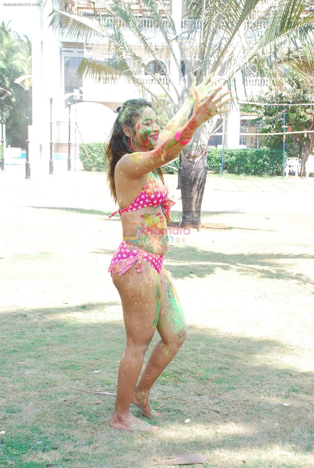 Marisa Verma bikini holi shoot on 5th March 2015