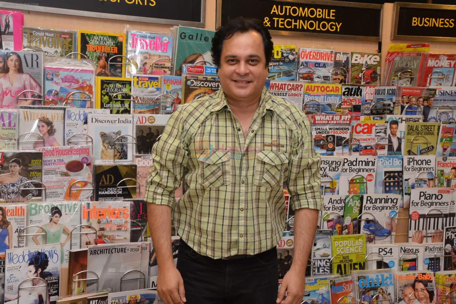 Mahesh Thakur at Ananya Banerjee's book launch in crossword on 12th March 2015