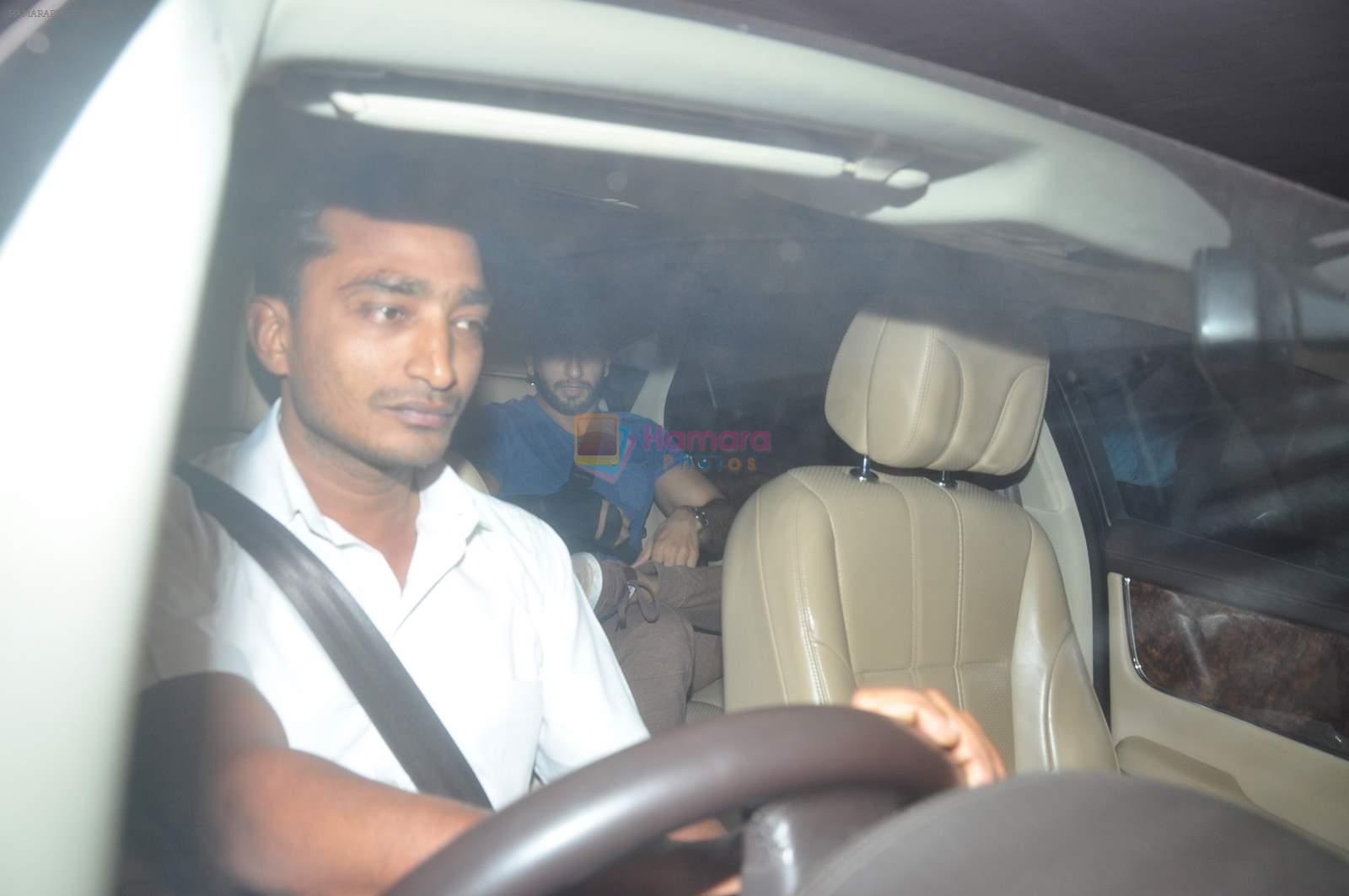 Ranveer Singh snapped at Karan's house in Mumbai on 16th March 2015