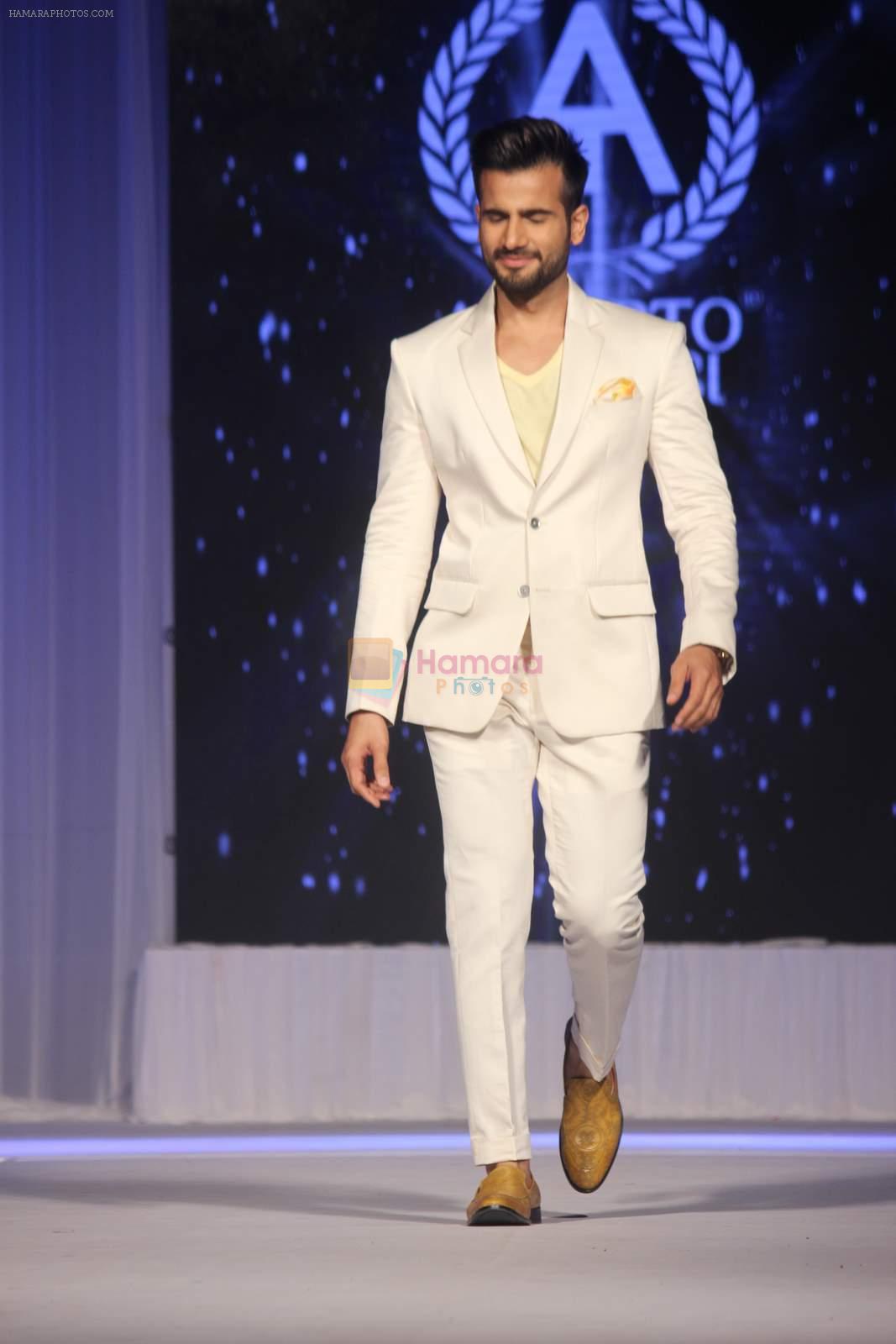 Karan Tacker at India Fashion Forum in NSE on 18th March 2015