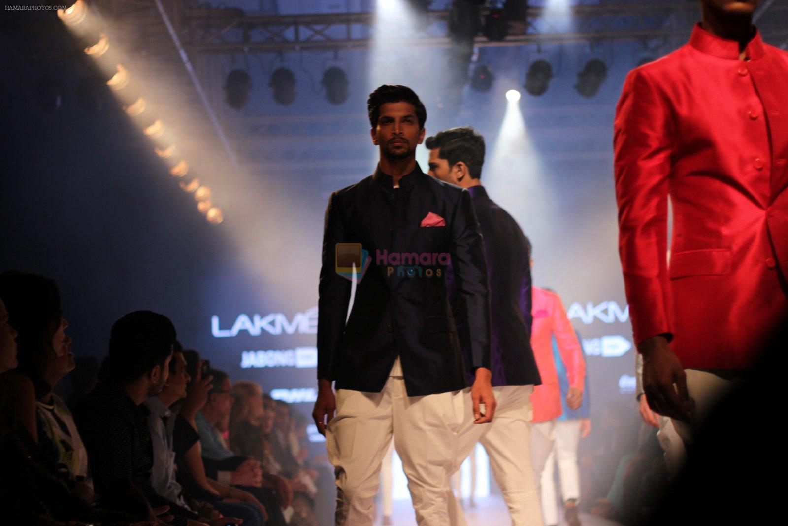 Model walks the ramp for Raghavendra Rathore Show at Lakme Fashion Week 2015 Day 2 on 19th March 2015
