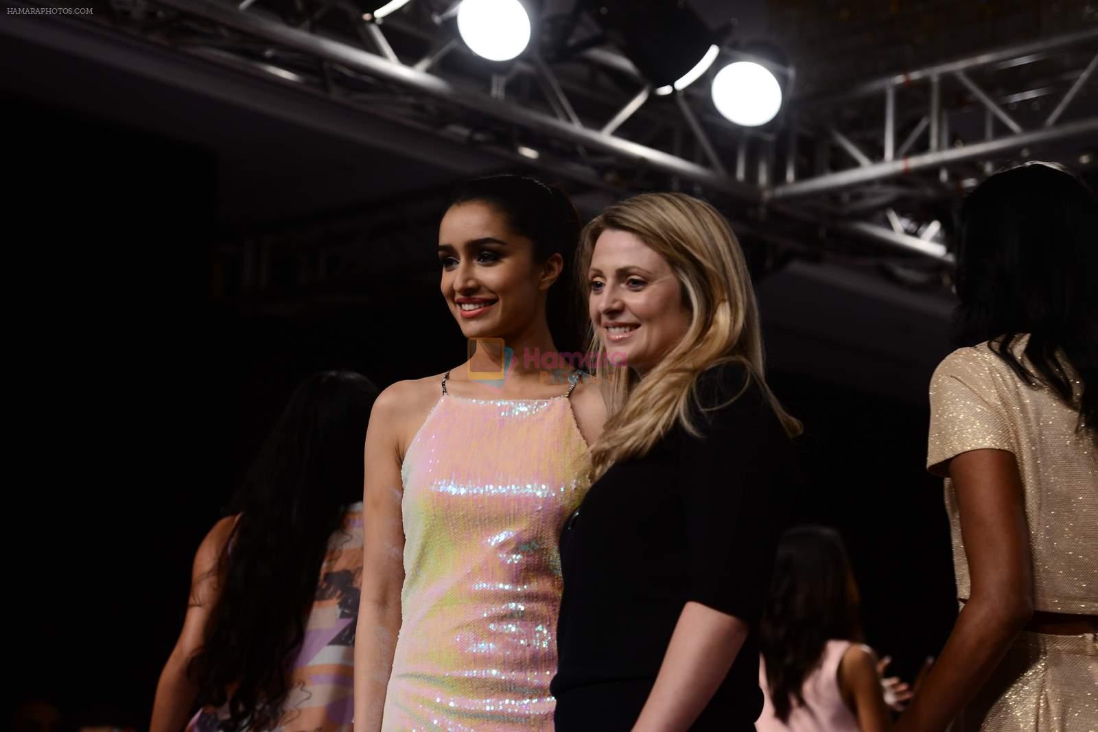 Shraddha Kapoor walks the ramp for Jabong Presents Miss Bennett London Show at Lakme Fashion Week 2015 Day 2 on 19th March 2015 (242