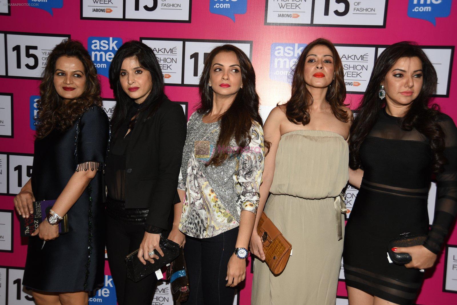 Kehkashan Patel at Gauri Khan's show for Satya Paul at LFW 2015 Day 3 on 20th March 2015