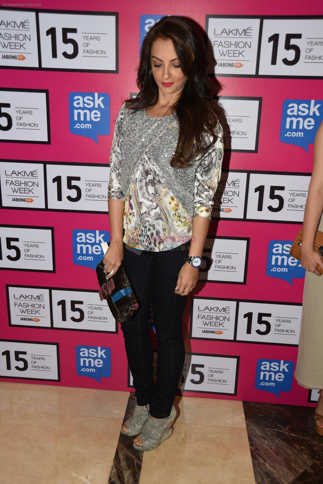 at Gauri Khan's show for Satya Paul at LFW 2015 Day 3 on 20th March 2015