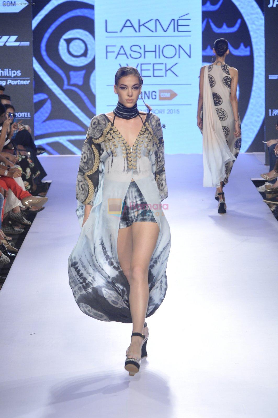 Model walk the ramp for Babita M Show at Lakme Fashion Week 2015 Day 3 on 20th March 2015