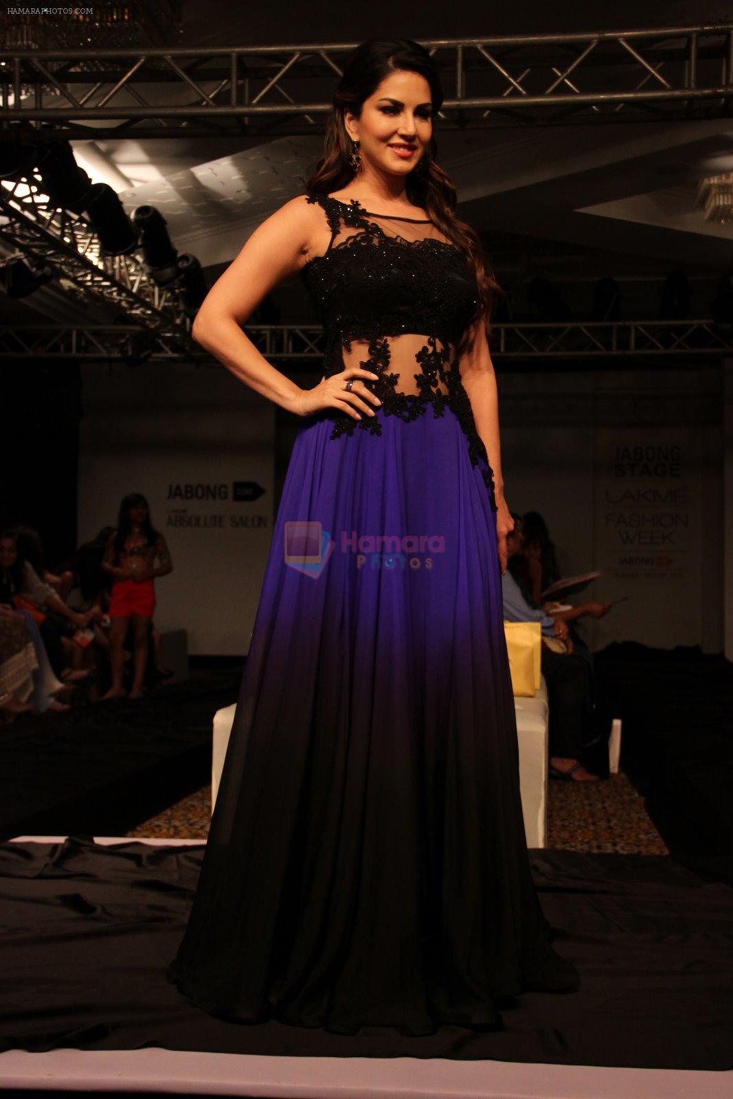 Sunny Leone at RRISO Show at Lakme Fashion Week 2015 Day 5 on 22nd March 2015