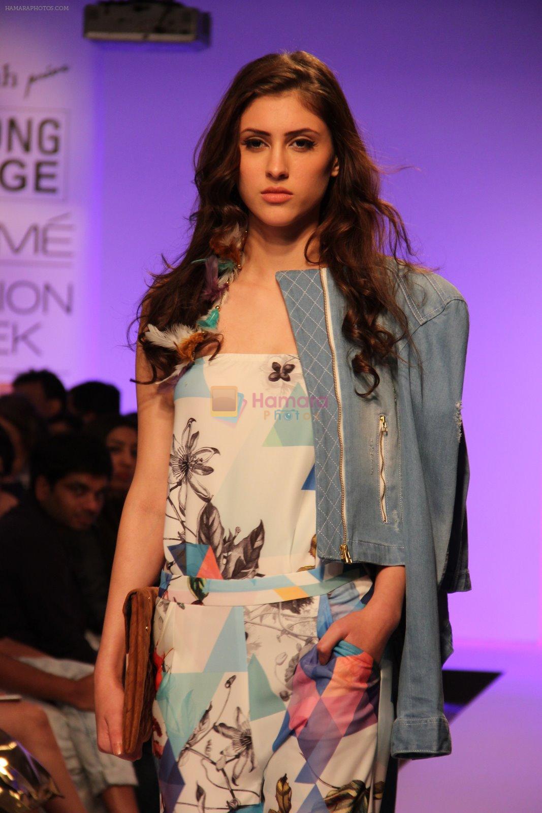 Model walk the ramp for Vernadah Show at Lakme Fashion Week 2015 Day 5 on 22nd March 2015