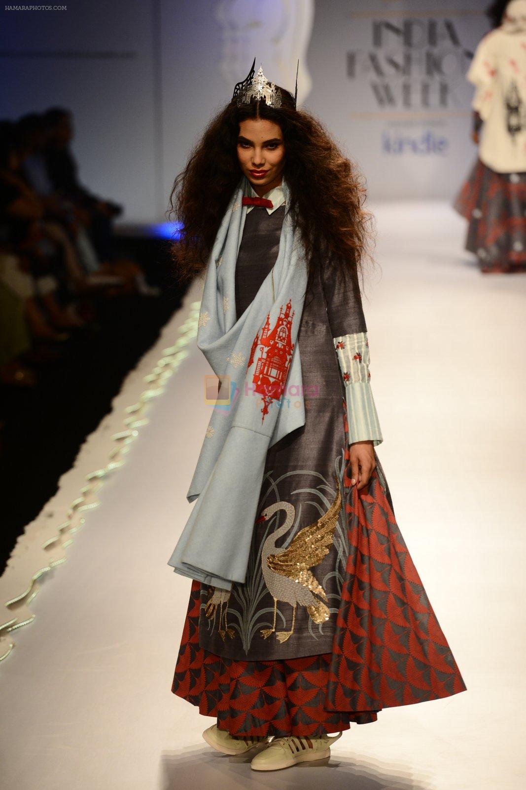 Model walk the ramp for Anju Modi on day 1 of Amazon India Fashion Week on 25th March 2015