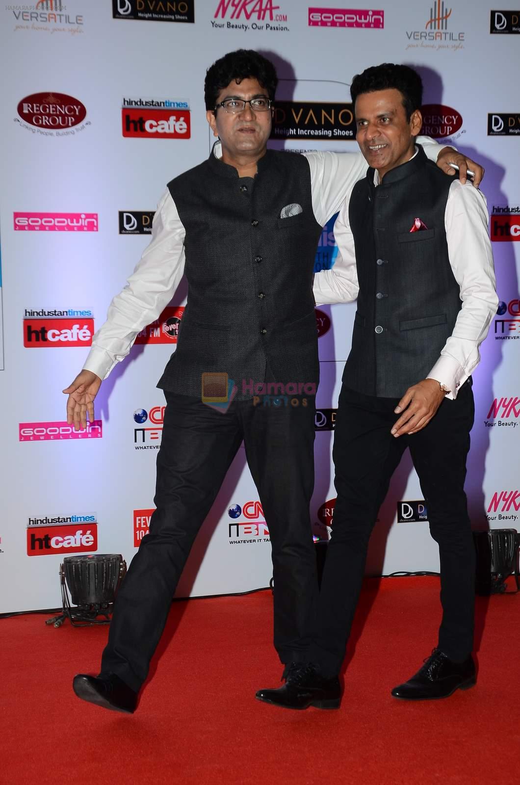Parsoon Joshi, Manoj Bajpai at HT Mumbai's Most Stylish Awards 2015 in Mumbai on 26th March 2015