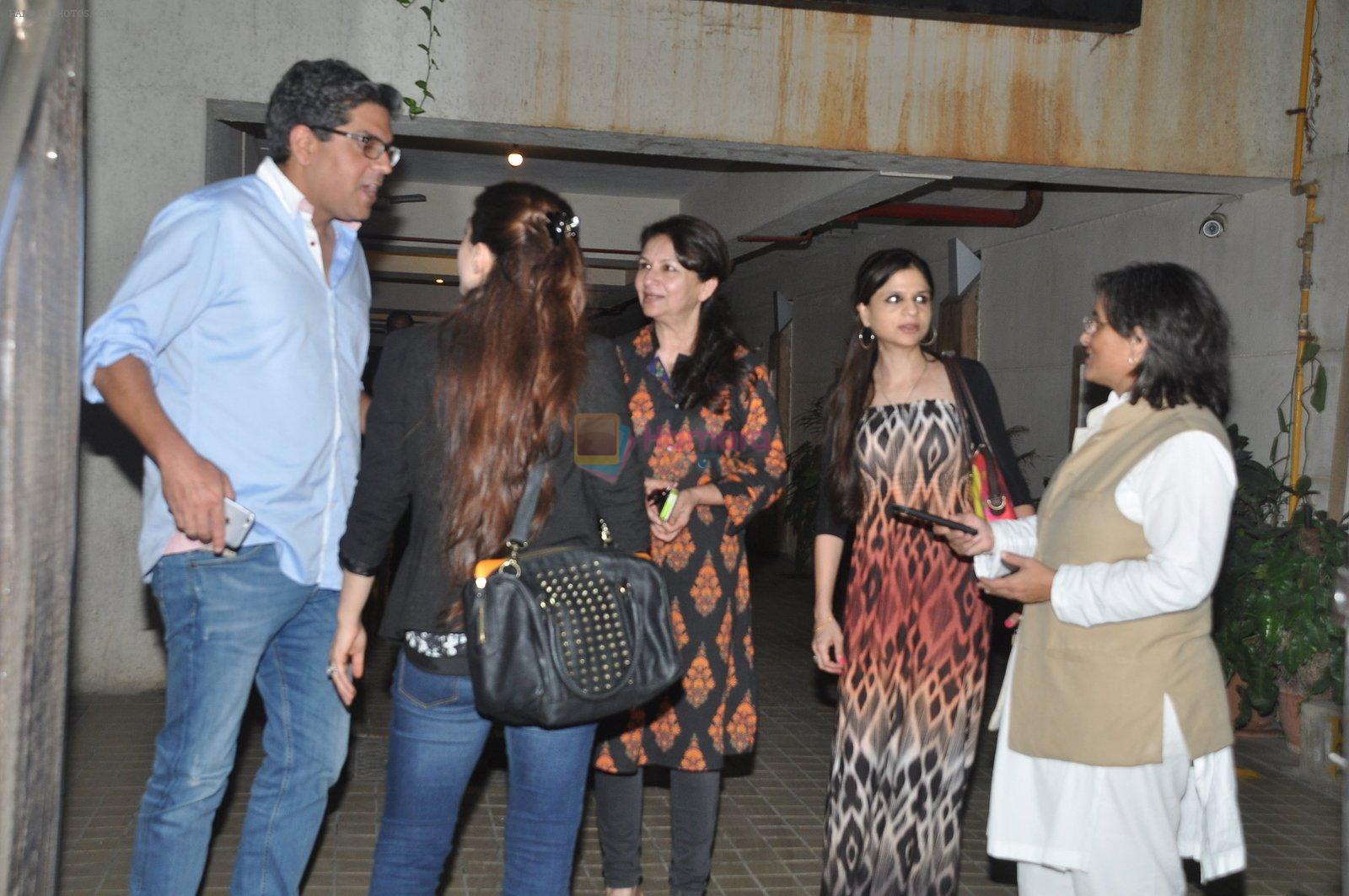 Sharmila Tagore, Soha Ali Khan at Saif & Kareena Kapoor Khan's bash_ in Mumbai on 29th March 2015