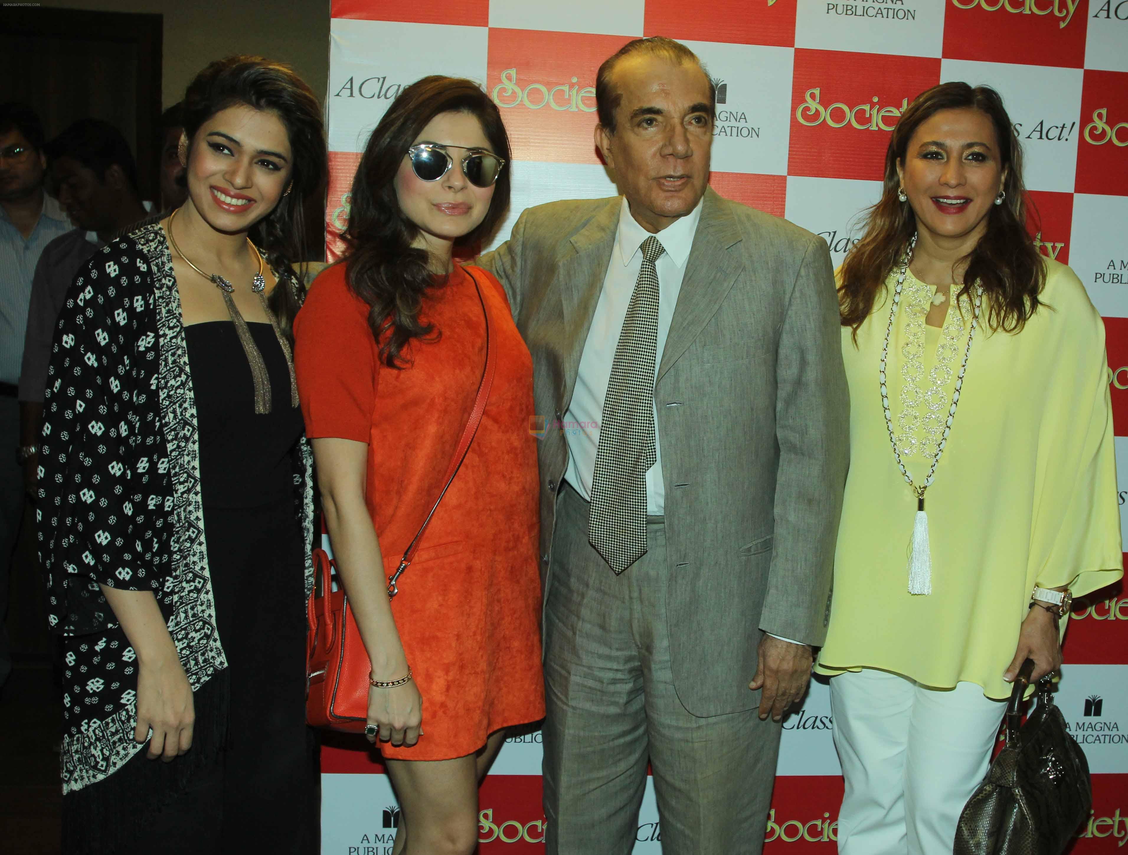 Kanika Kapoor, Shalmali Kholgade at Magna house in Mumbai on 31st March 2015