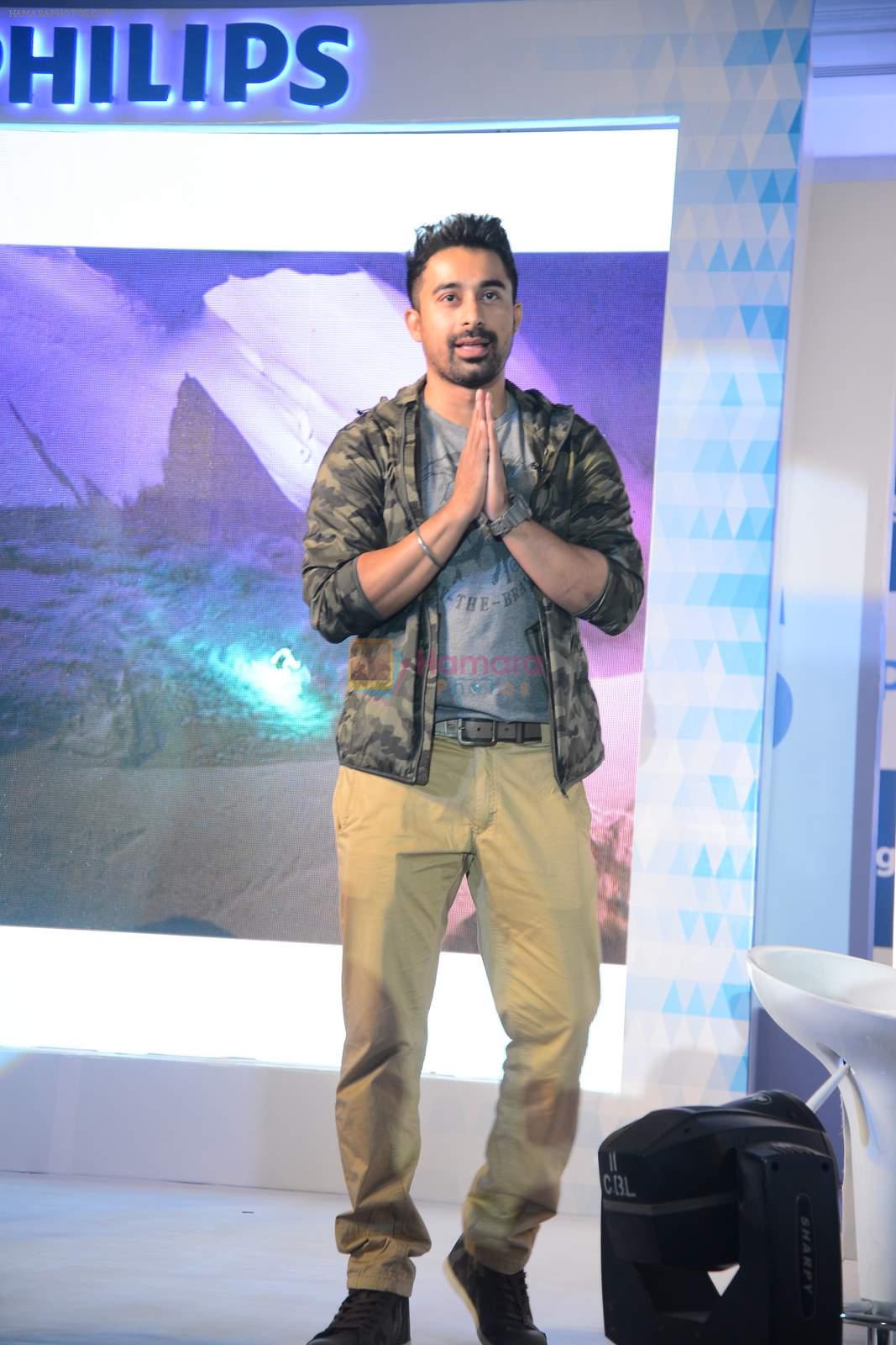 Rannvijay Singh endorse new 4k TV in Bandra, Mumbai on 7th April 2015