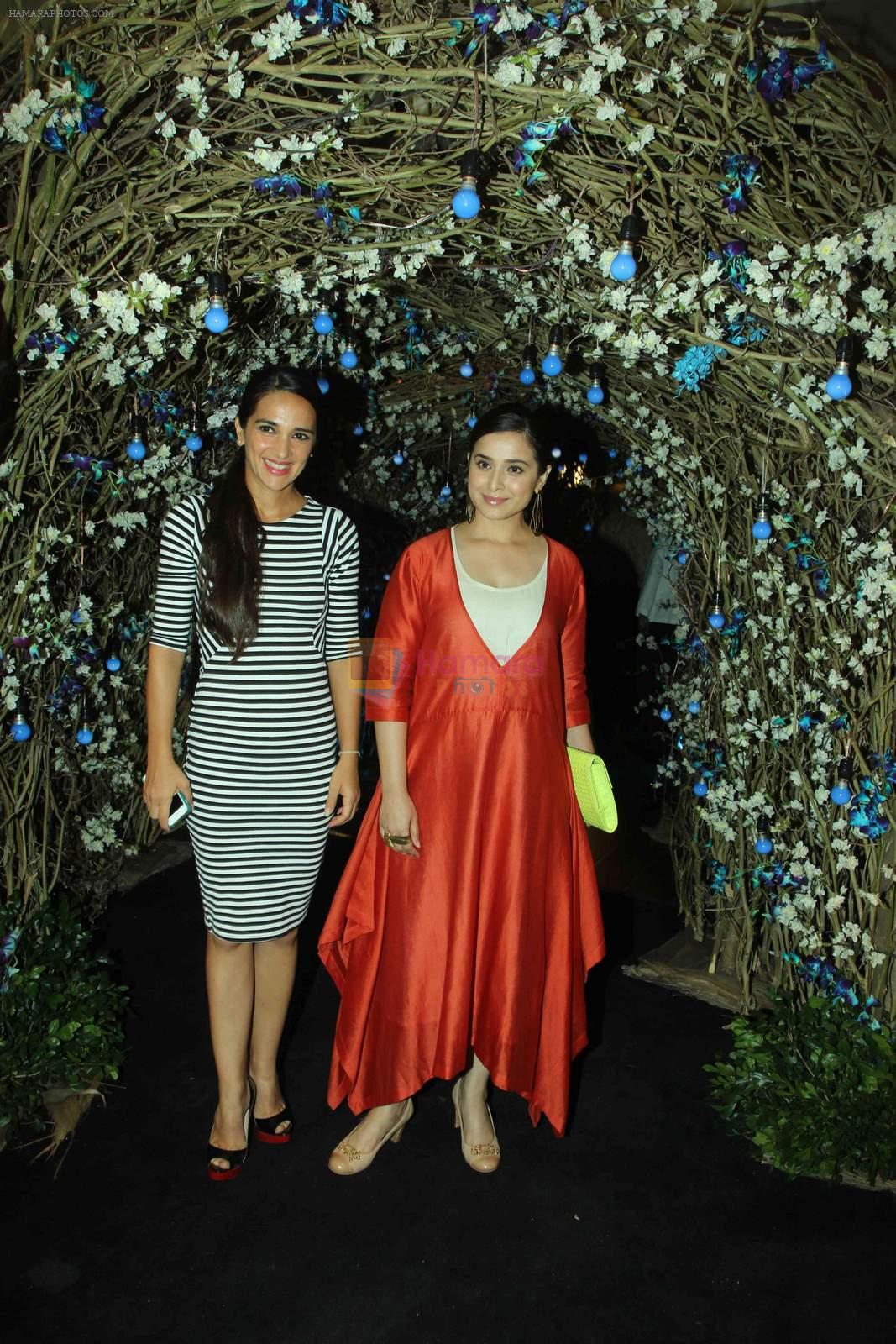 Simone Singh, Tara Sharma at Maheka Mirpuri's Summer Resort preview in Mumbai on 9th April 2015