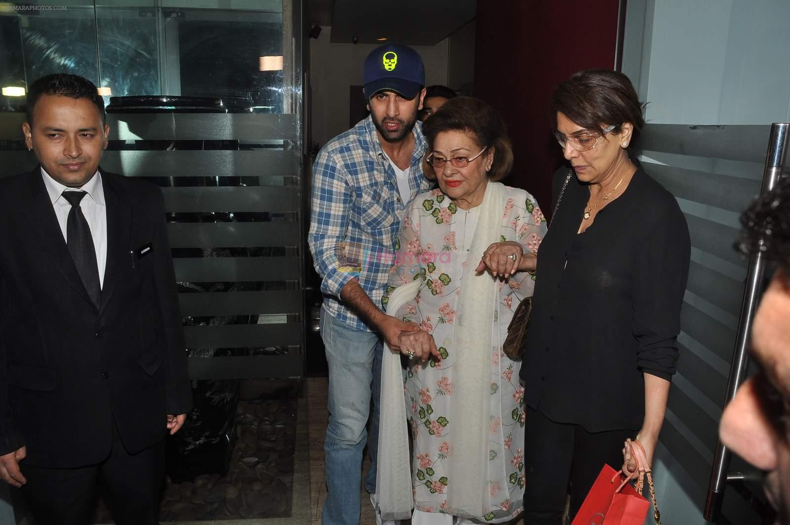 Ranbir Kapoor, Neetu Singh at Kapoor's dinner party on 11th April 2015