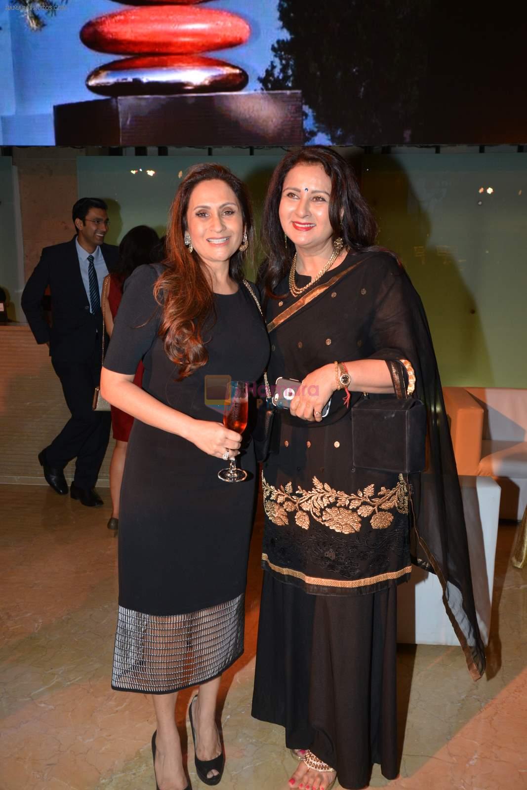 Poonam Dhillon at Lorenzo Quinn launch in India in Gallery Odyssey at India Bulls set on 20th April 2015