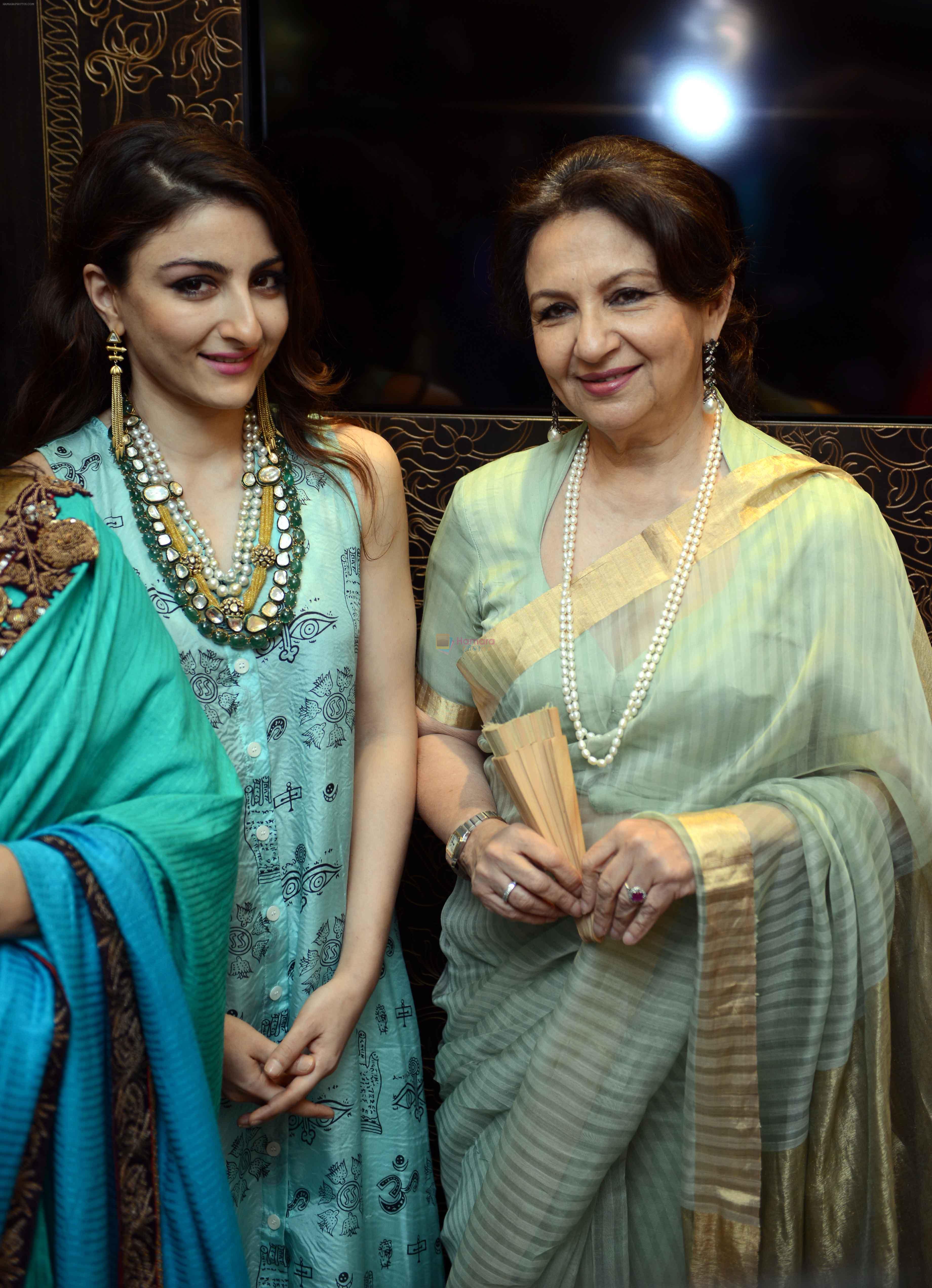 Soha Ali Khan & Sharmila Tagore at the launch of  Sunar jewellery shop Karol Bagh in New Delhi on 22nd April 2015