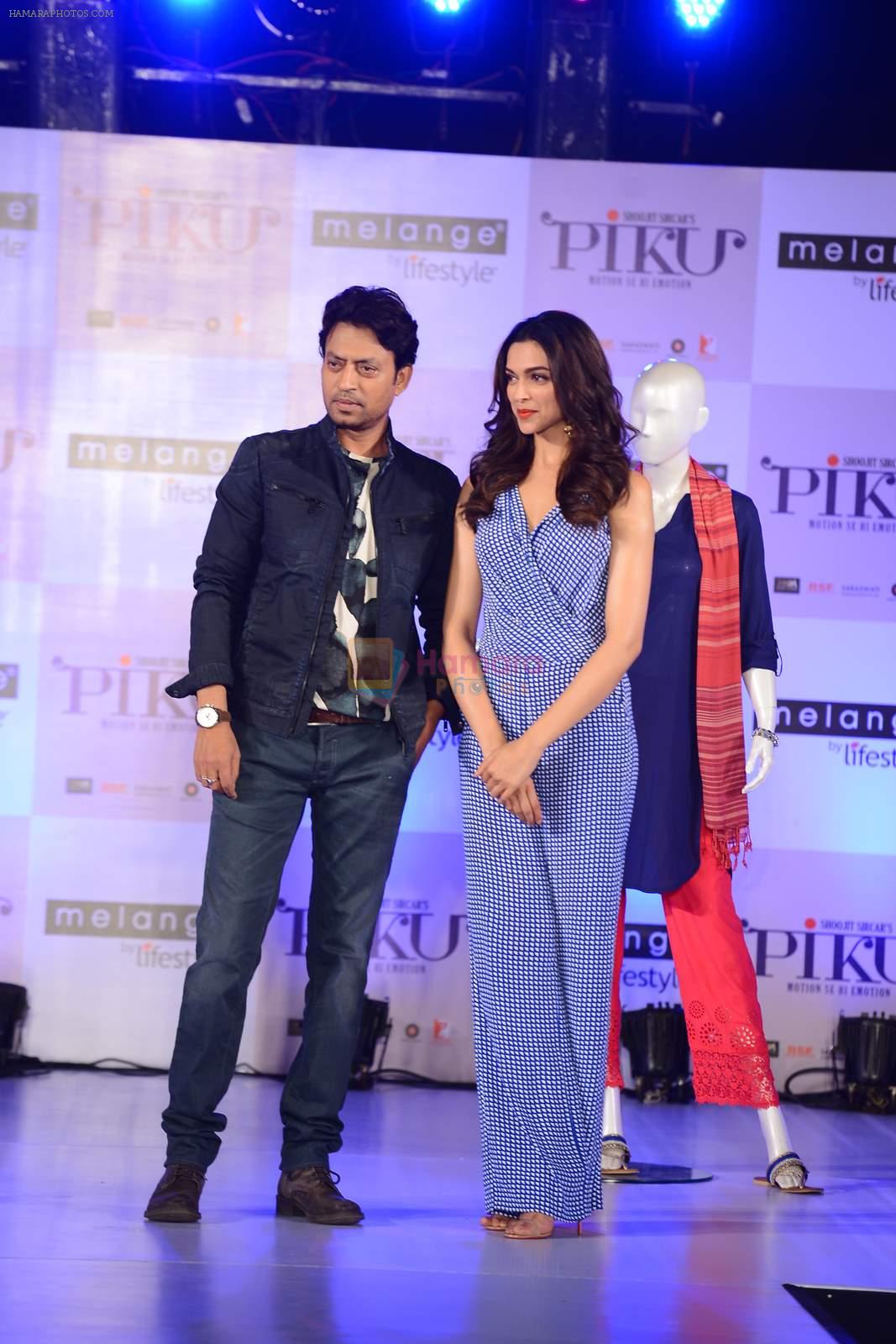 Deepika Padukone, Irrfan Khan unveils Piku Melange ethnic chic look in Filmcity on 28th April 2015