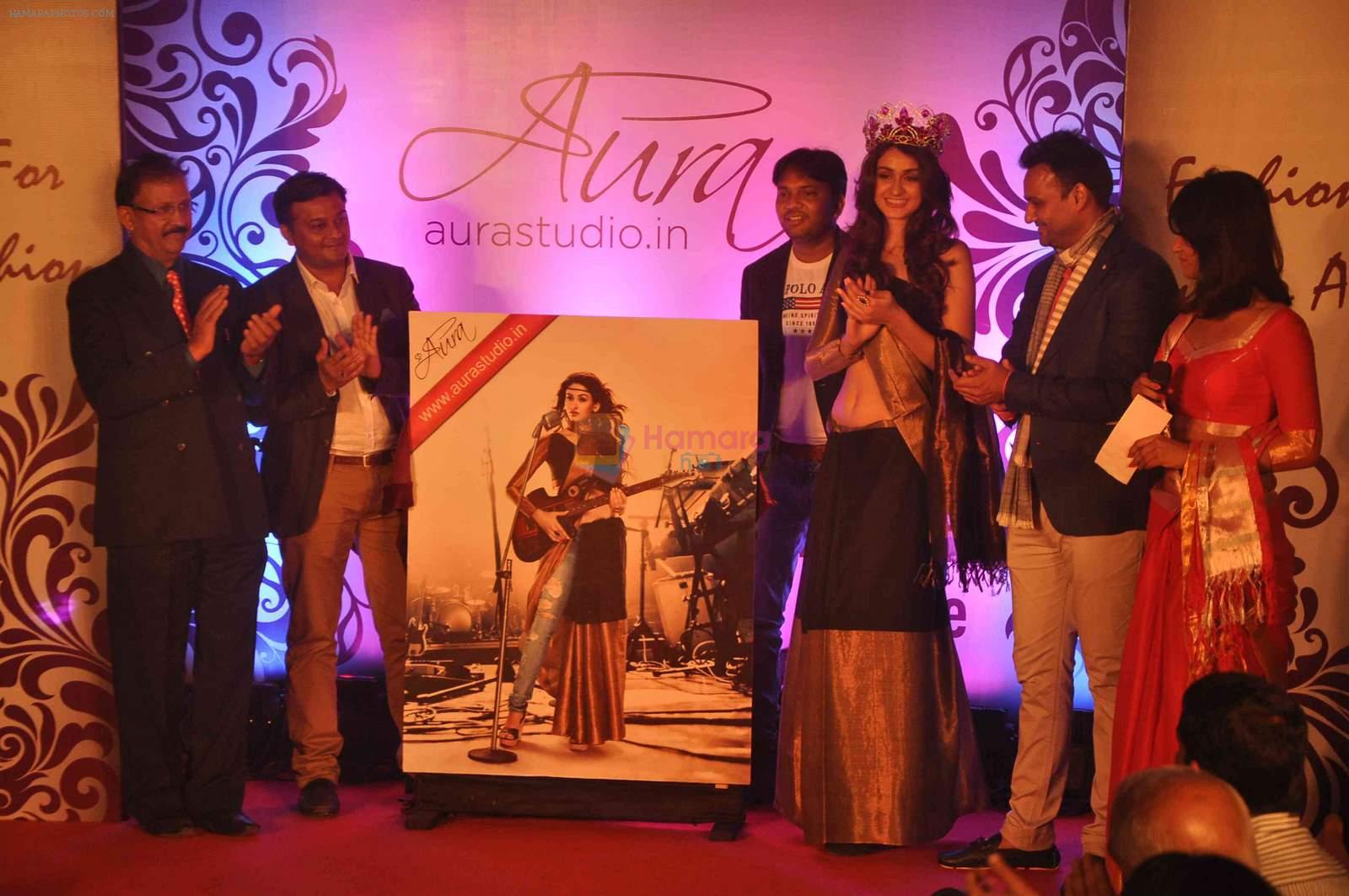 Aditya Arya, Shibani Kashyap at Aura Studio Saree fashion show in F Bar on 30th April 2015