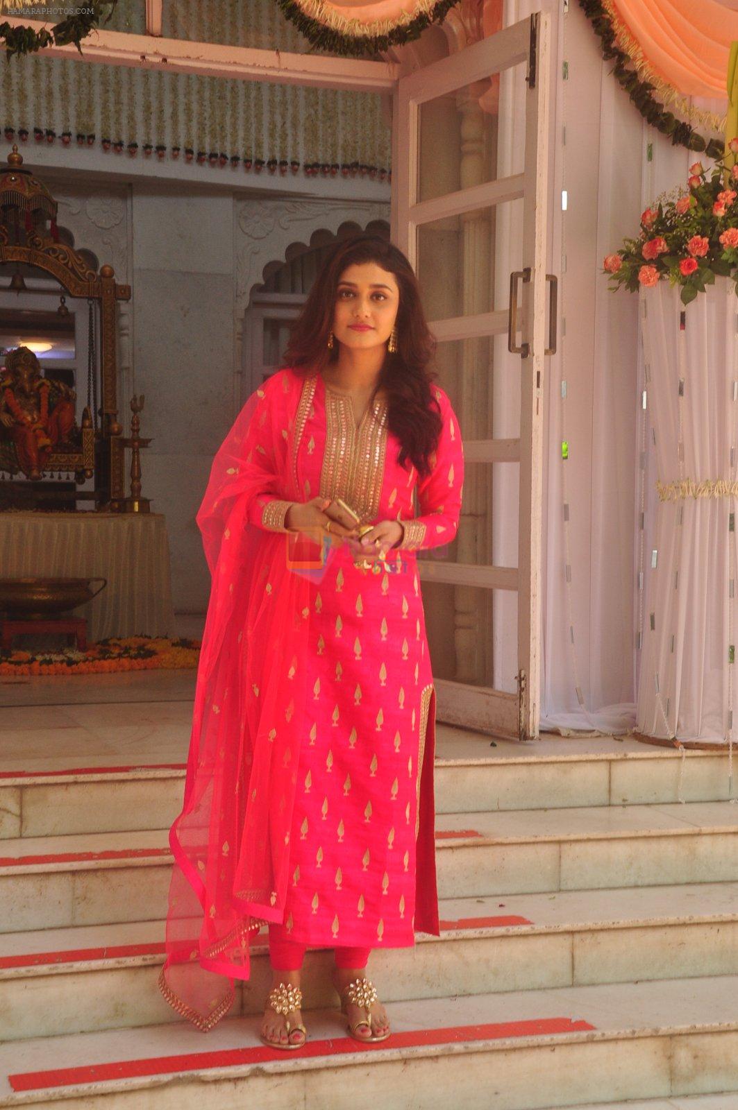 Ragini Khanna at Abhishek Kapoor & Pragya Yadav Wedding at Isckon temple on 3rd May 2015