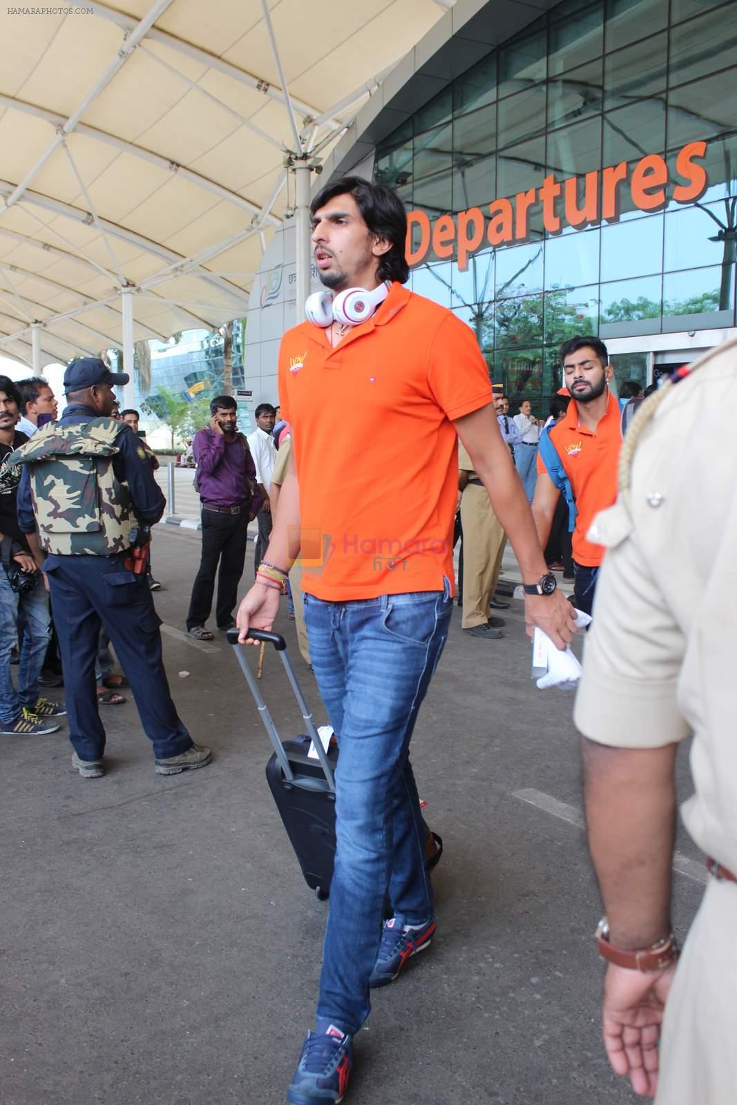 snapped at airport in Mumbai on 5th May 2015