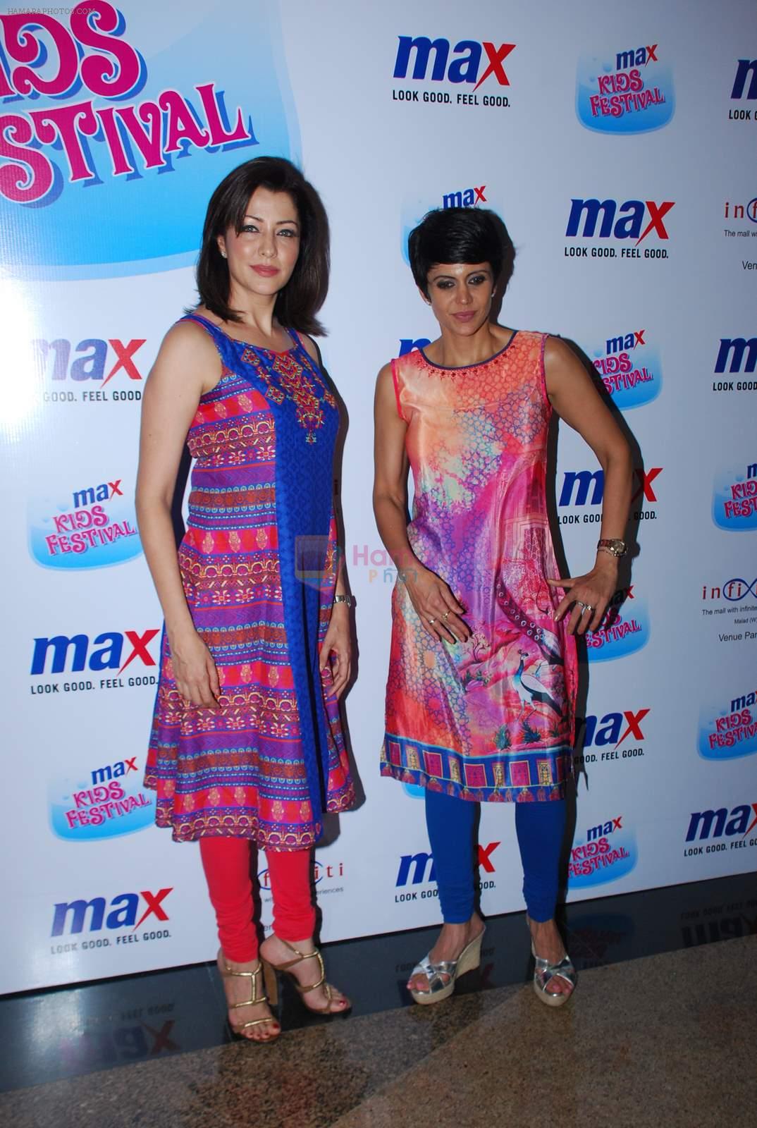 Mandira Bedi, Aditi Gowitrikar at Max kids fashion show in Mumbai on 5th May 2015