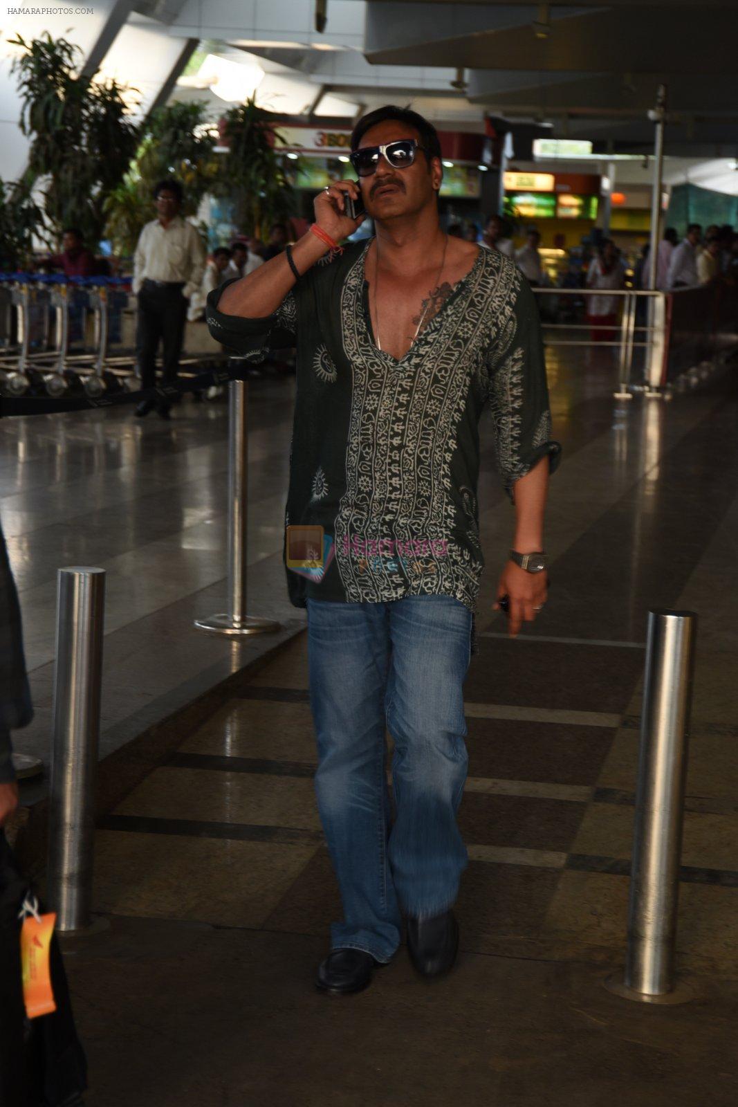 Ajay Devgan snapped on his way back from Delhi on 5th May 2015