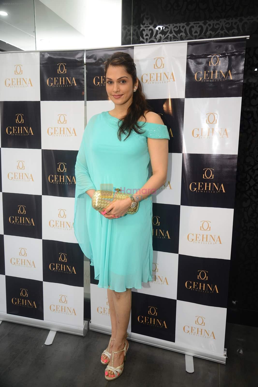 Isha Koppikar at Shaina NC's collection launch for Gehna in Mumbai on 6th May 2015