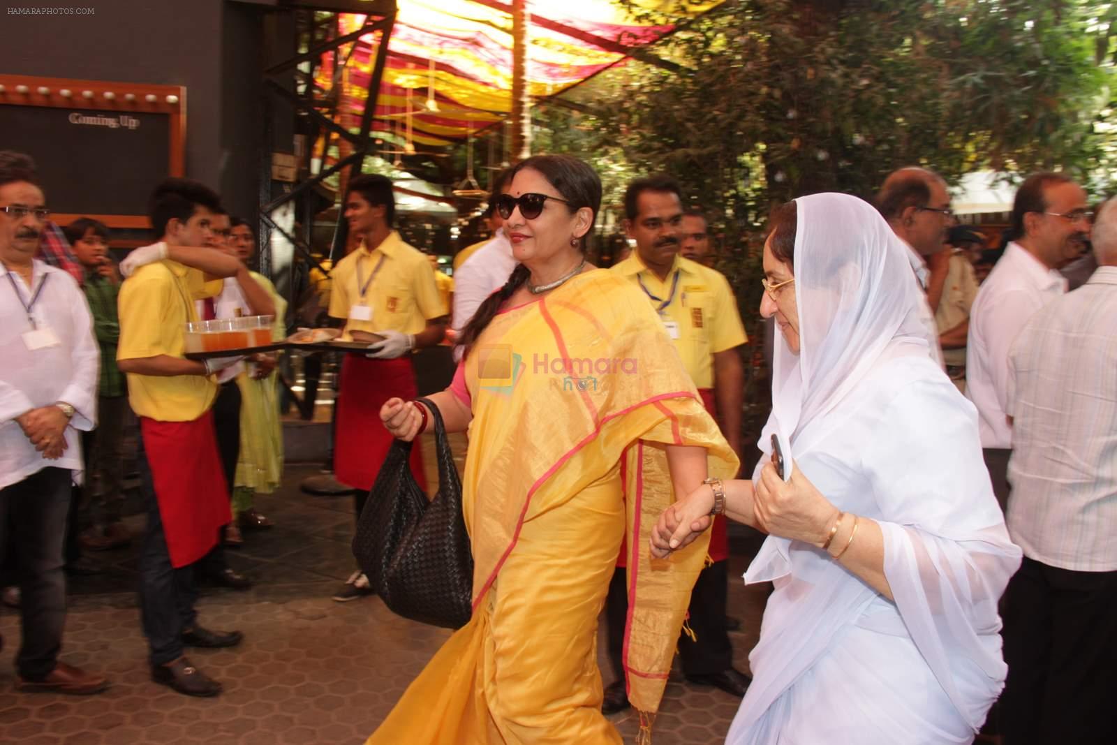 Shabana Azmi at Shashi Kapoor felicitation at Prithvi theatre in Mumbai on 10th May 2015