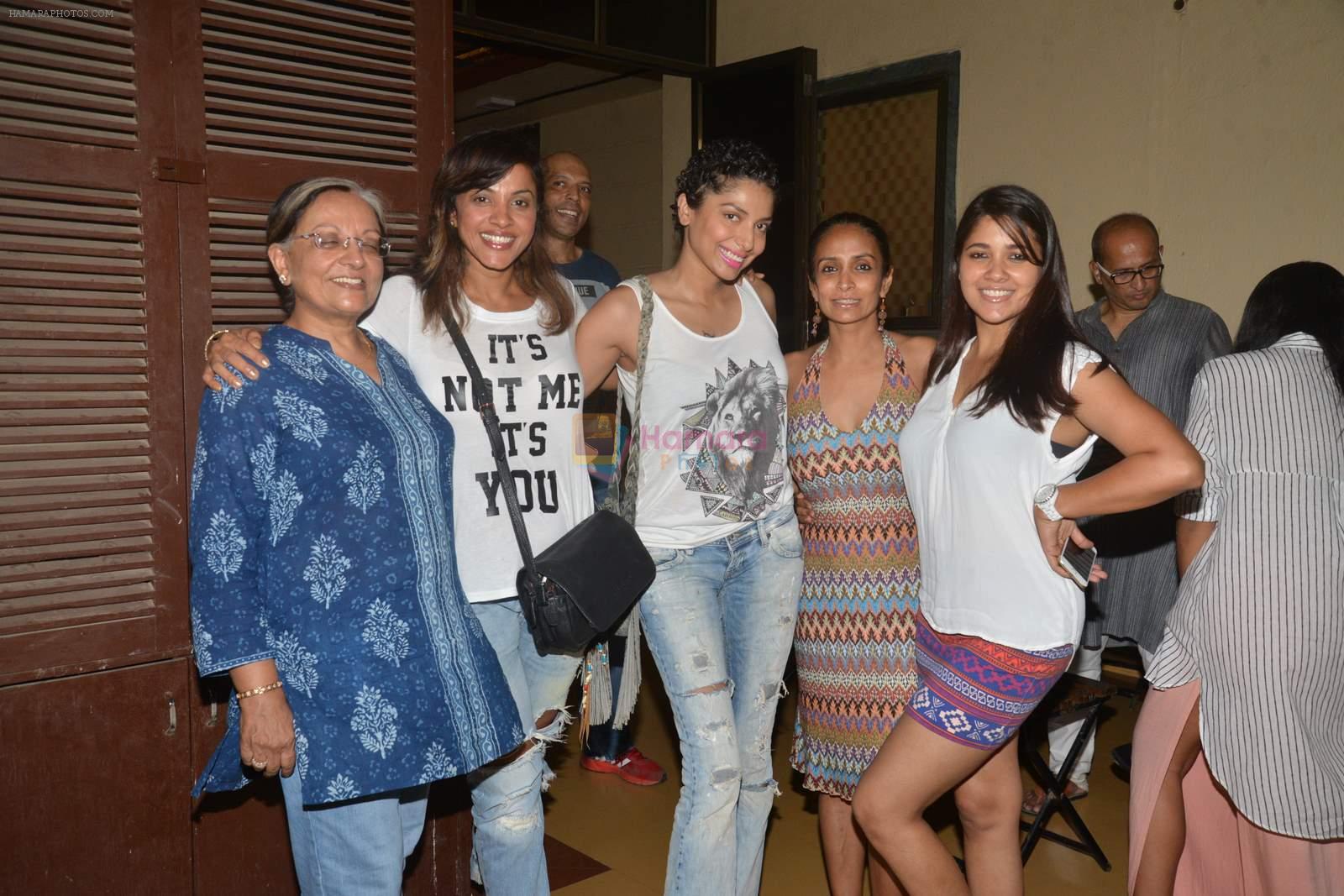 Manasi Scott, Diandra Soares, Suchitra Pillai, Narayani Shastri at Narayani Shastri's Rann film screening in Star House, Andheri on 10th May 2015