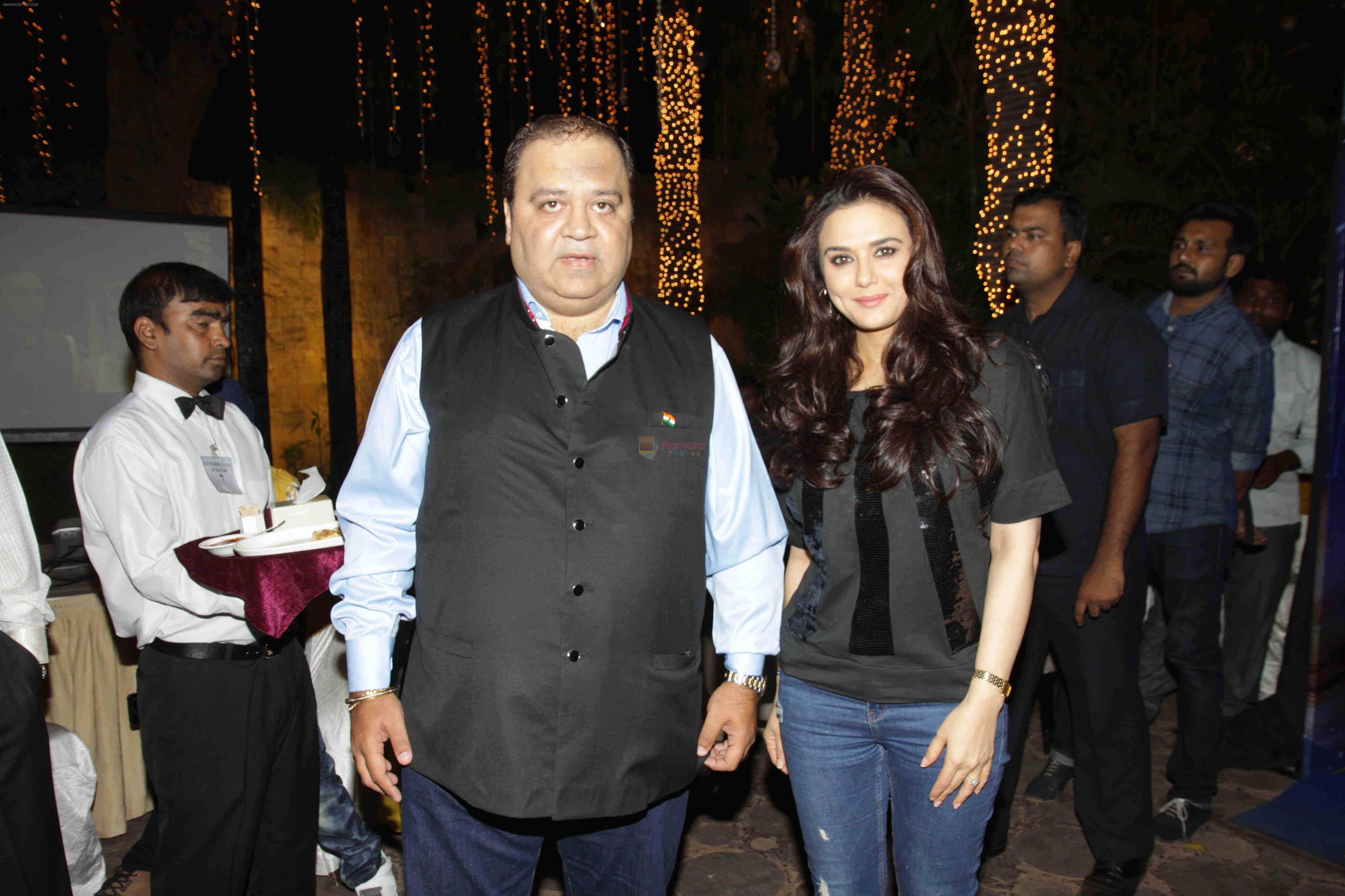 Preity Zinta at Producer Kishor & Pooja Dingra's son Aakash Dingra's 7th Birthday Party in Mumbai on 11th may 2015