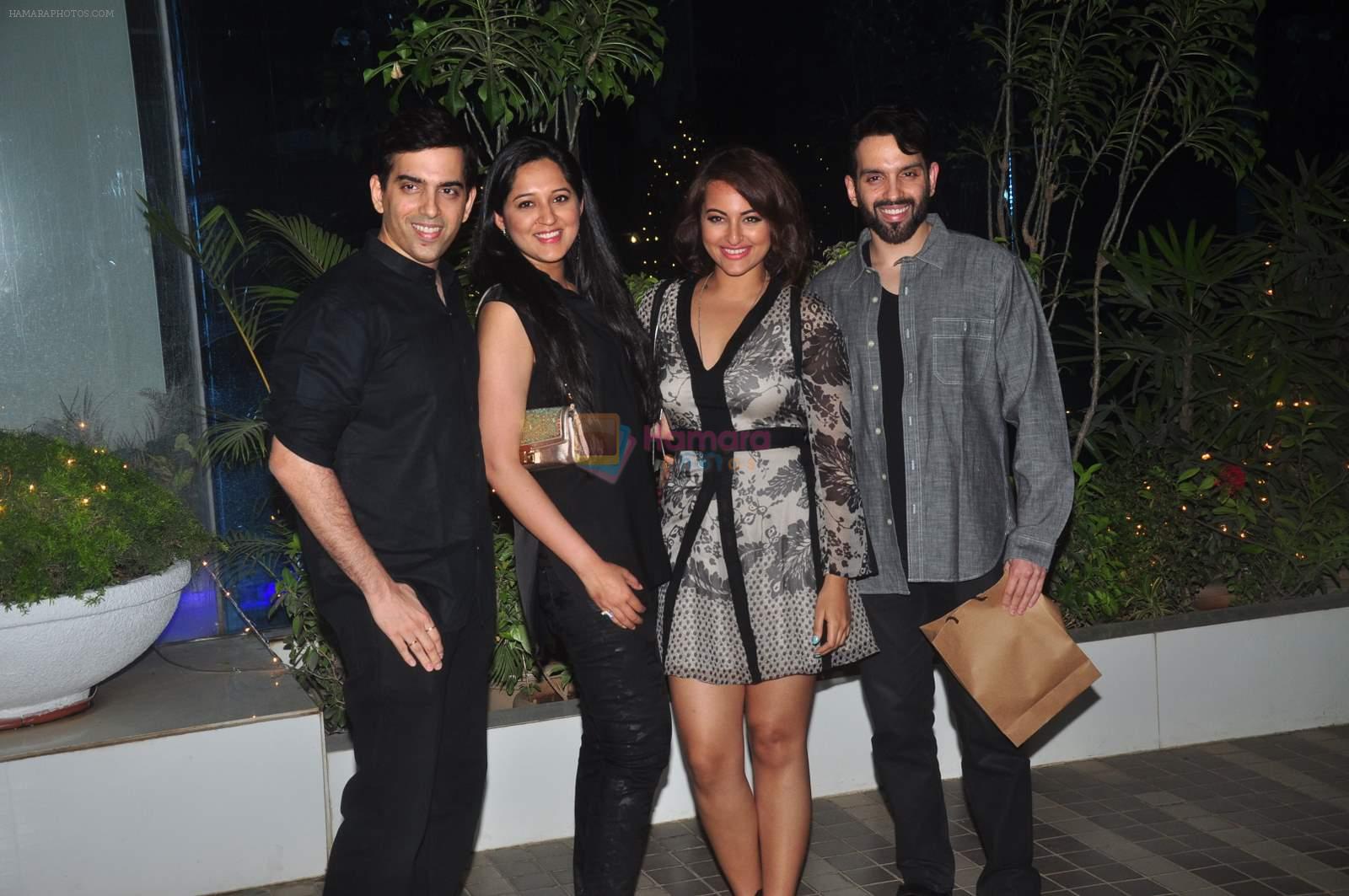 Sonakshi Sinha, Kush Sinha, Luv Sinha at Mary Kom success bash in Andheri, Mumbai on 12th May 2015