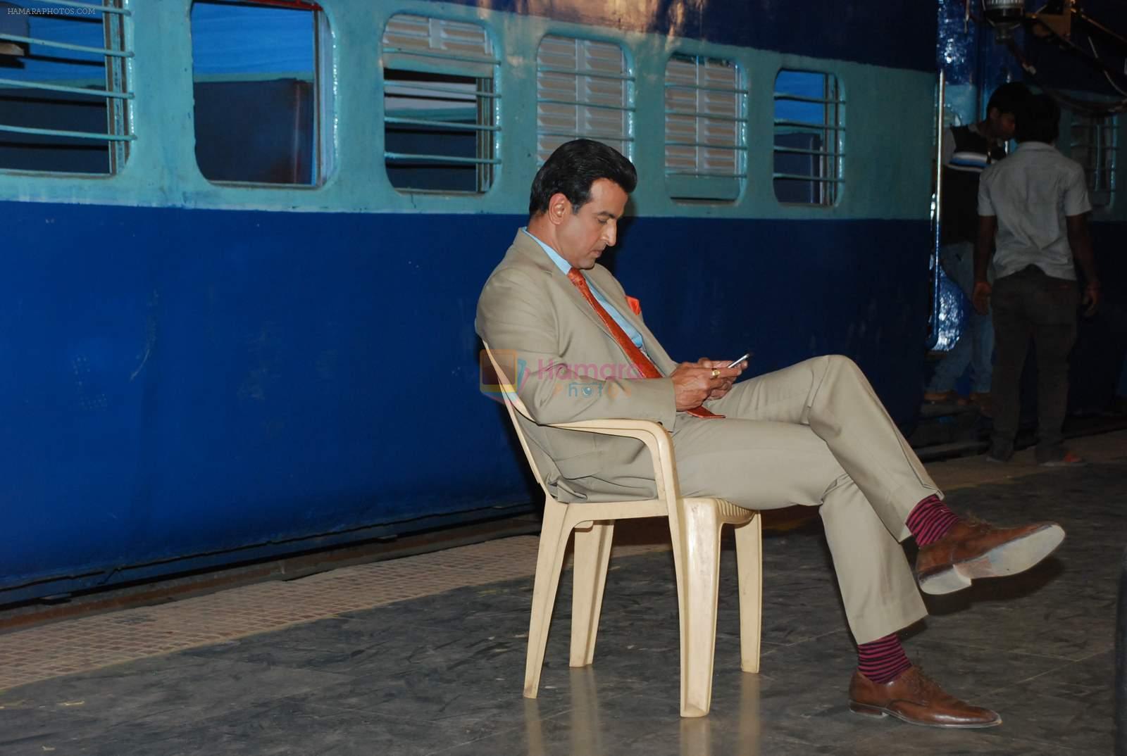 Ronit Roy at Itna Karo Na Mujhe Pyaar 100 Episodes in Filmcity on 12th May 2015